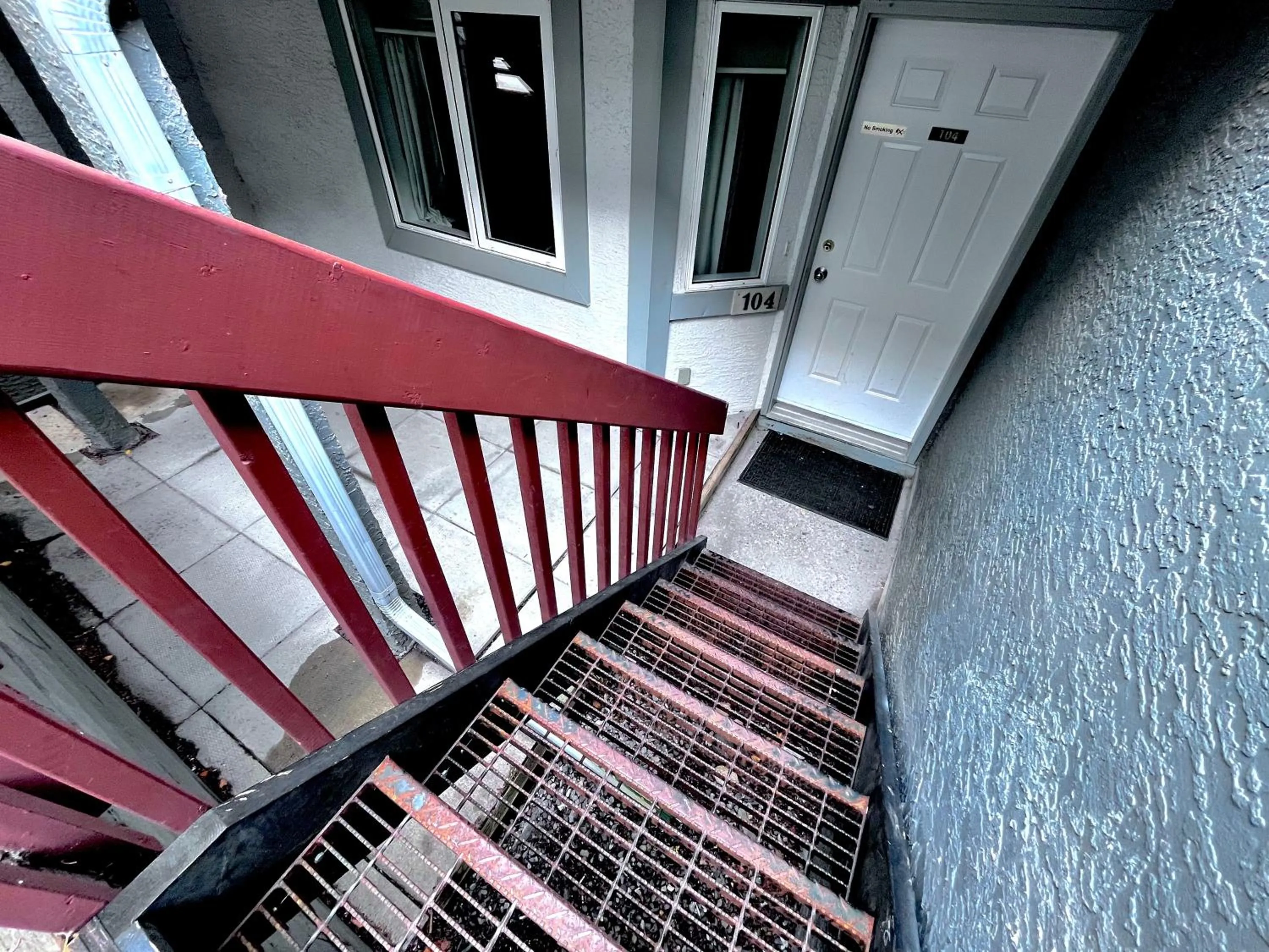 Facade/entrance in Canadian Rockies Chalets by Trilink - 2 & 3 Bedroom Condos - Self Check-In - Walking Distance to Downtown - Free Parking - Pet-Friendly - No AC