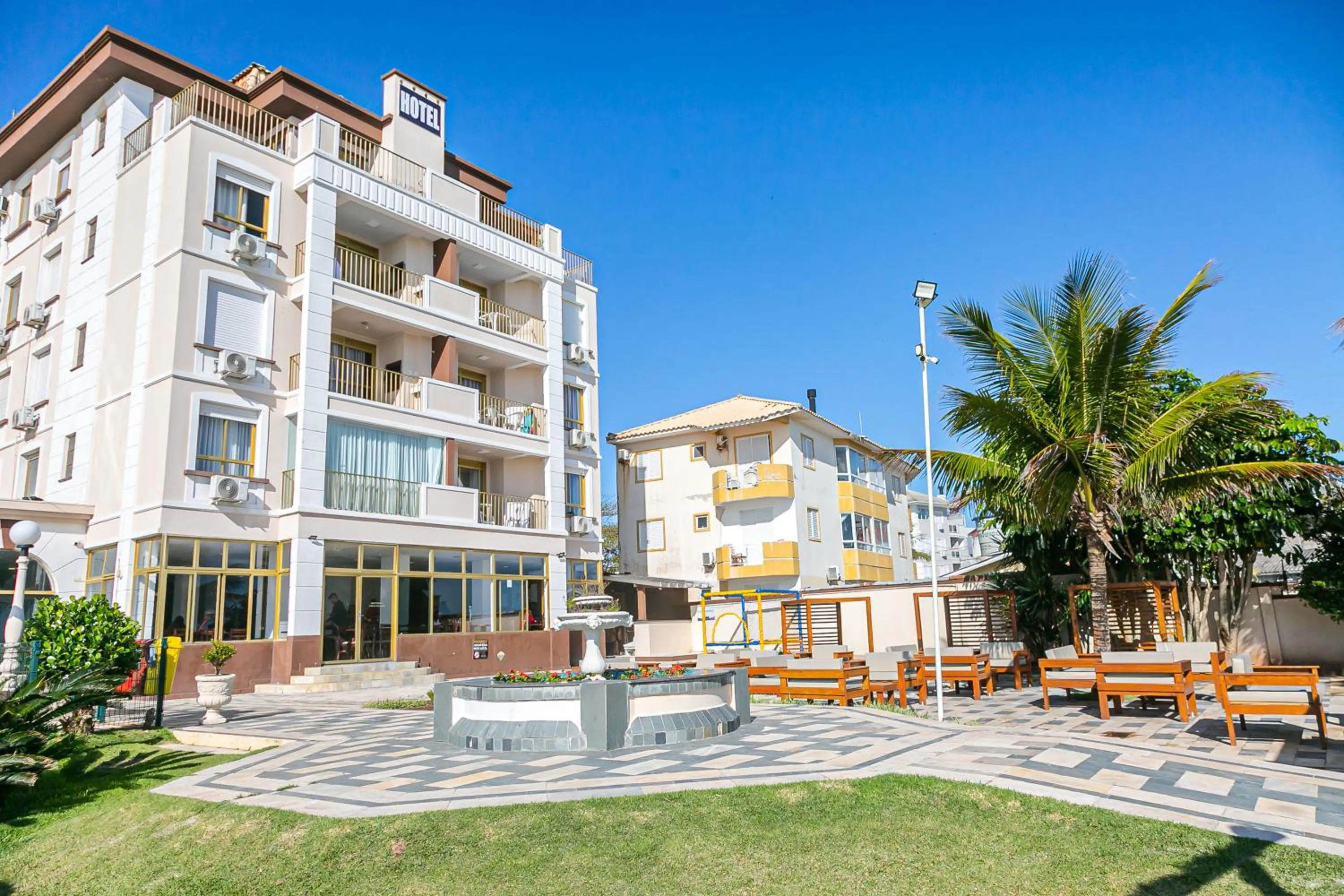 Property building in Ingleses Palace Hotel