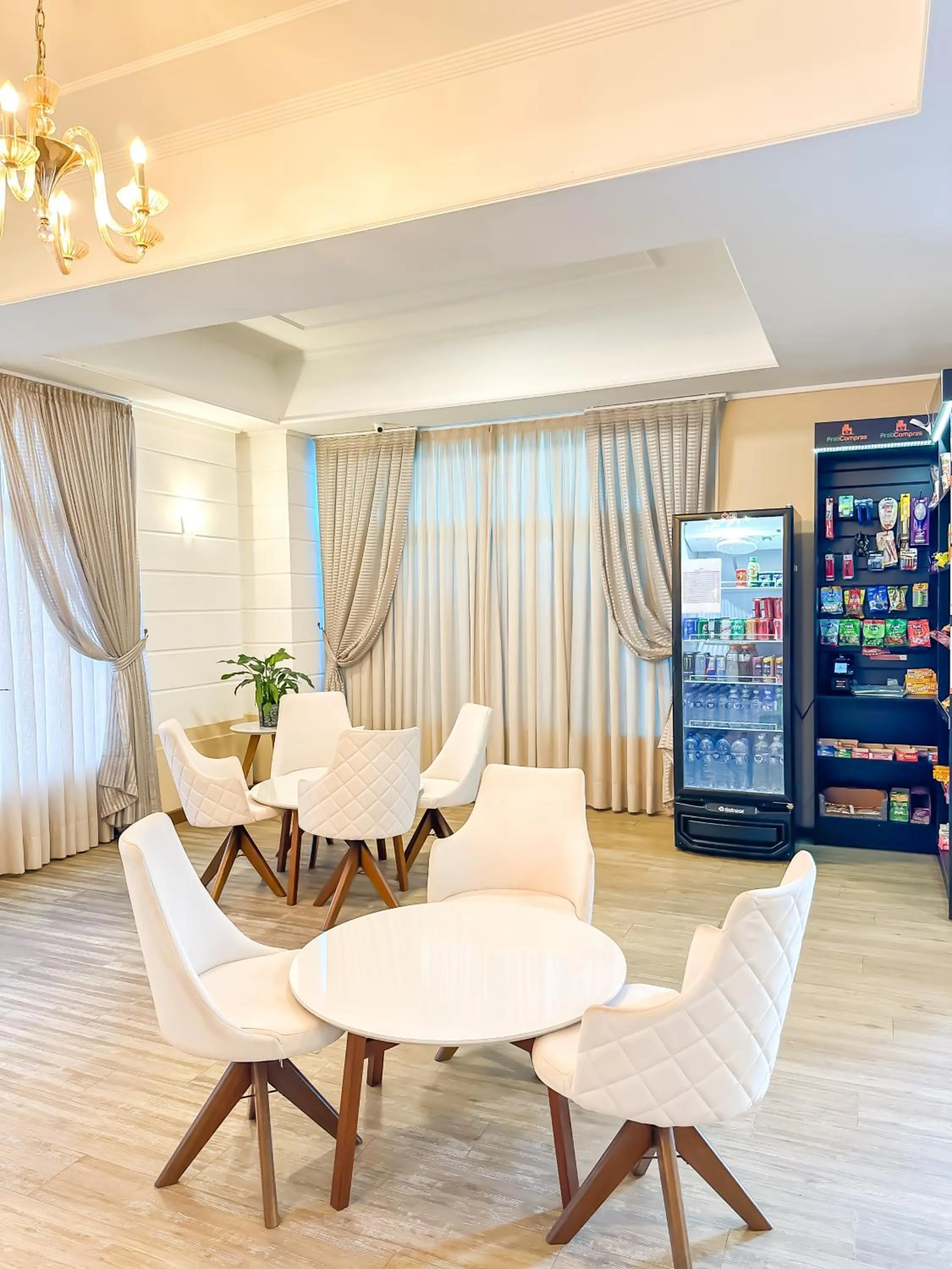 Entertainment in Ingleses Palace Hotel