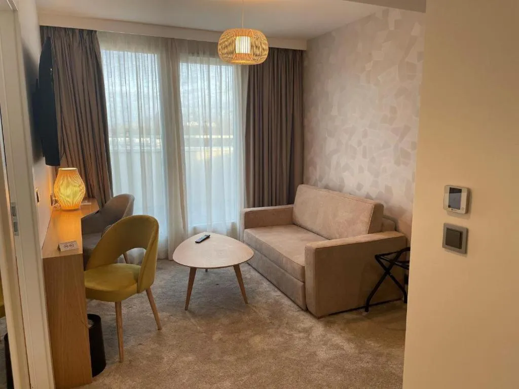 Bedroom in Brit Hotel Paris Orly Rungis