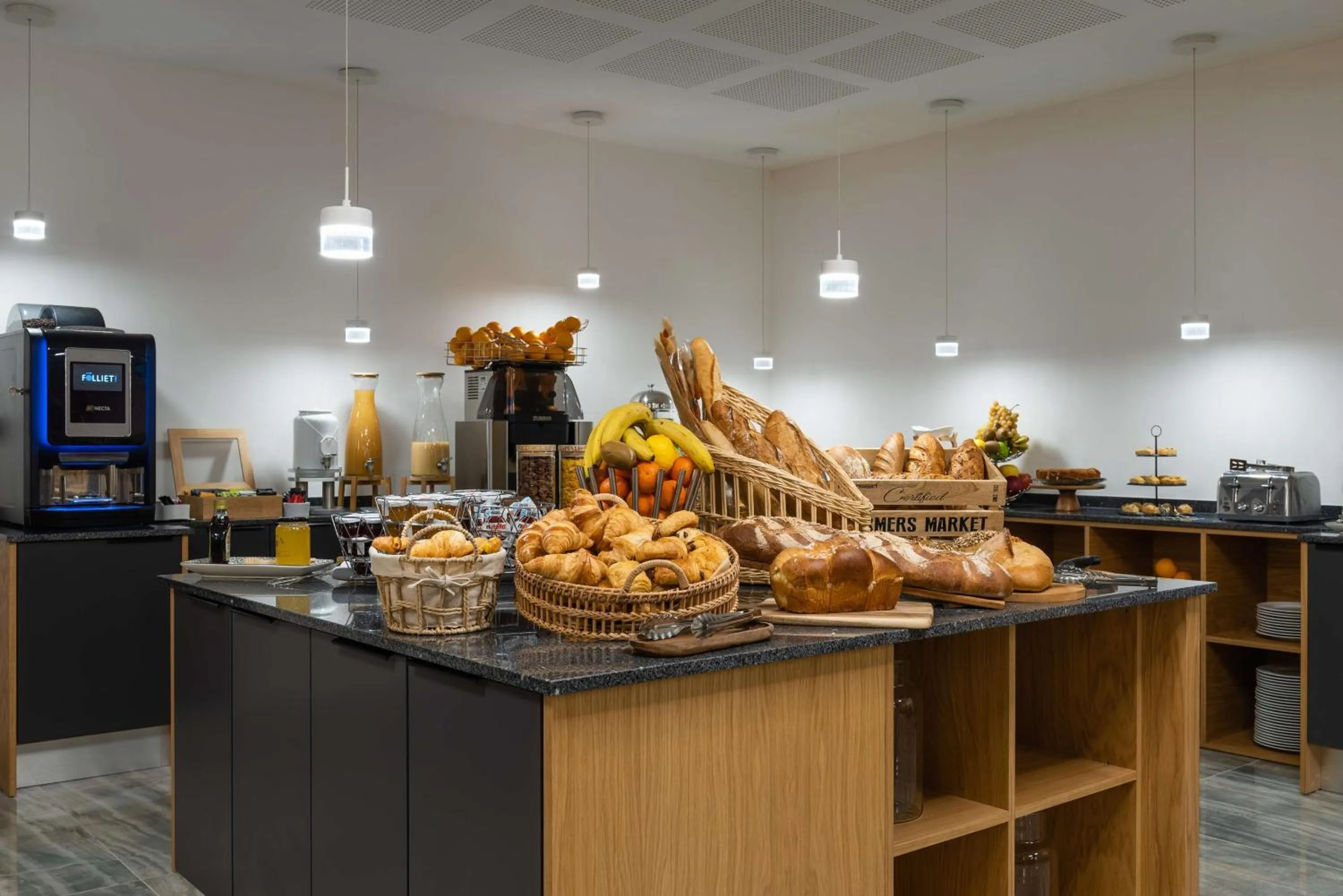 Breakfast in Brit Hotel Paris Orly Rungis