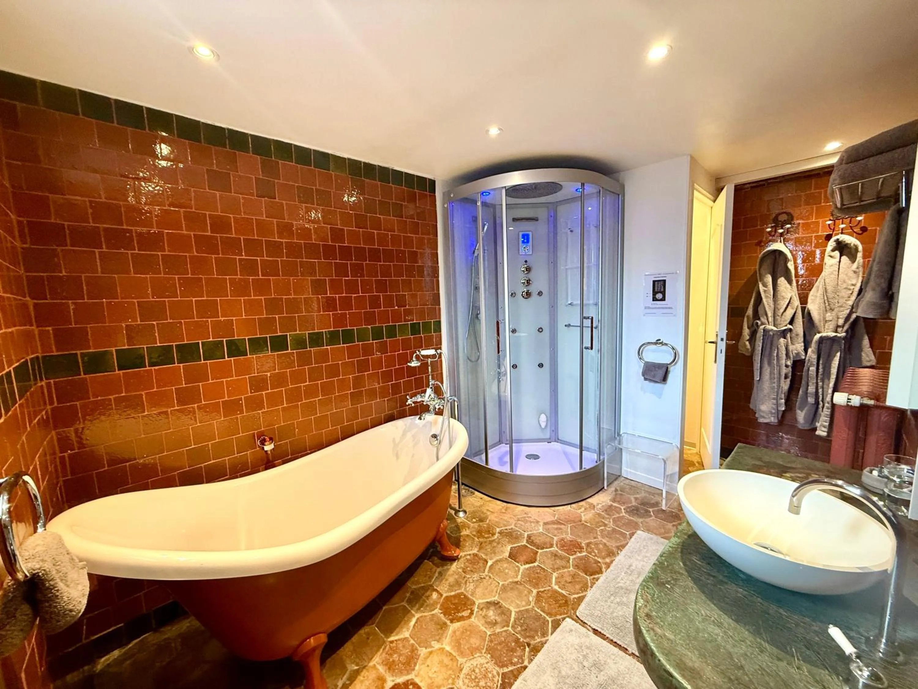 Bathroom in Demeure des Vieux Bains