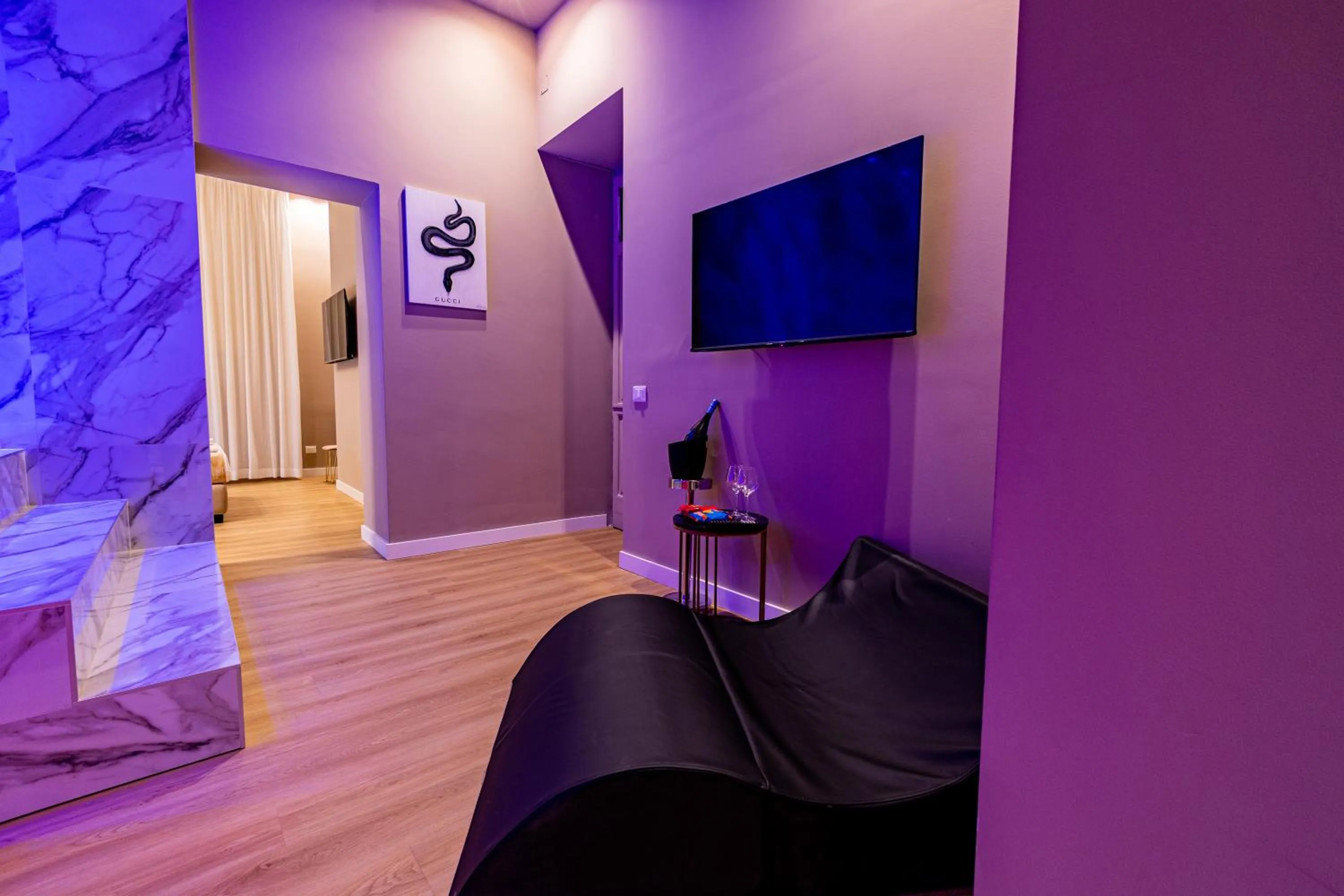 Maximum hub suite&spa