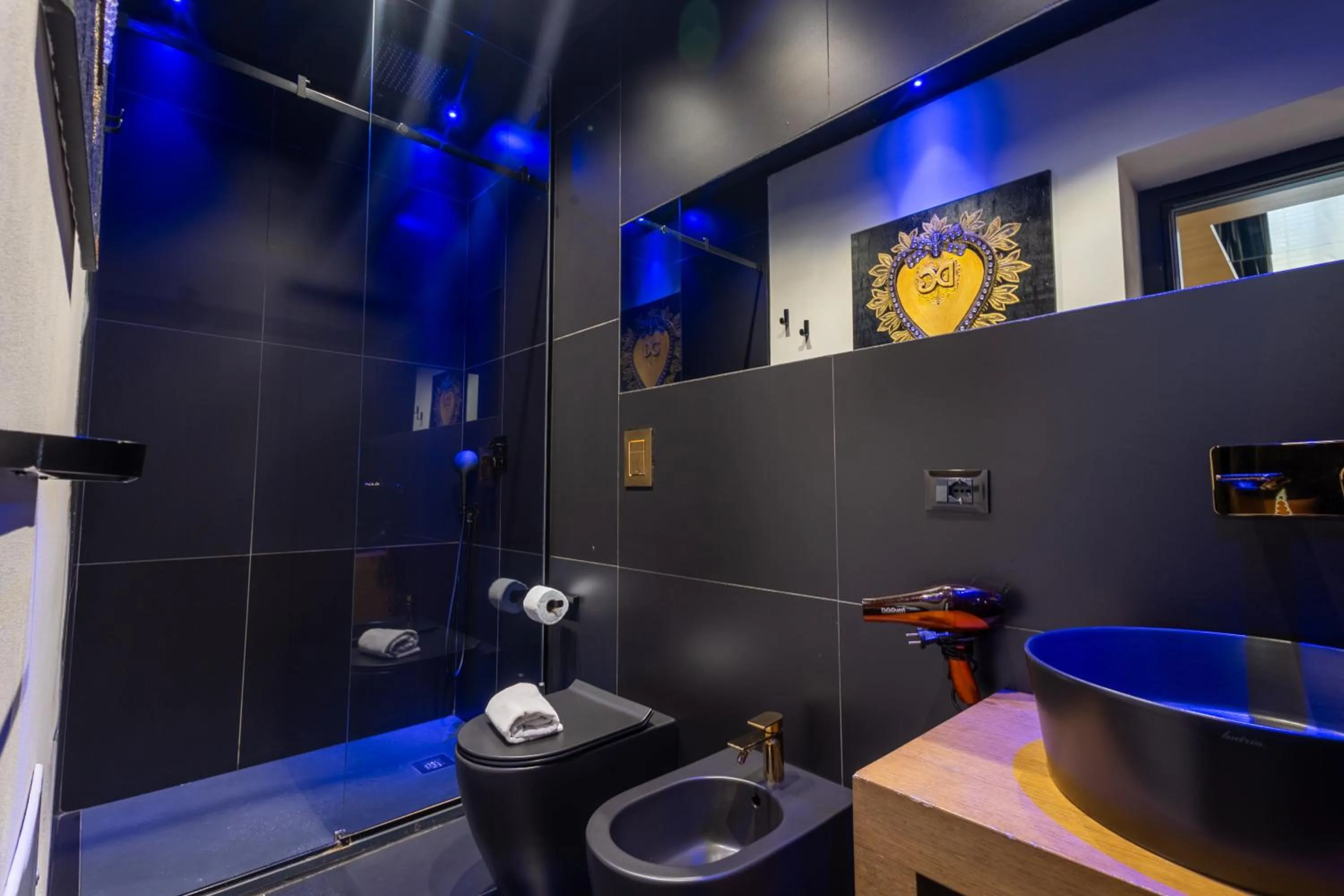 Maximum hub suite&spa