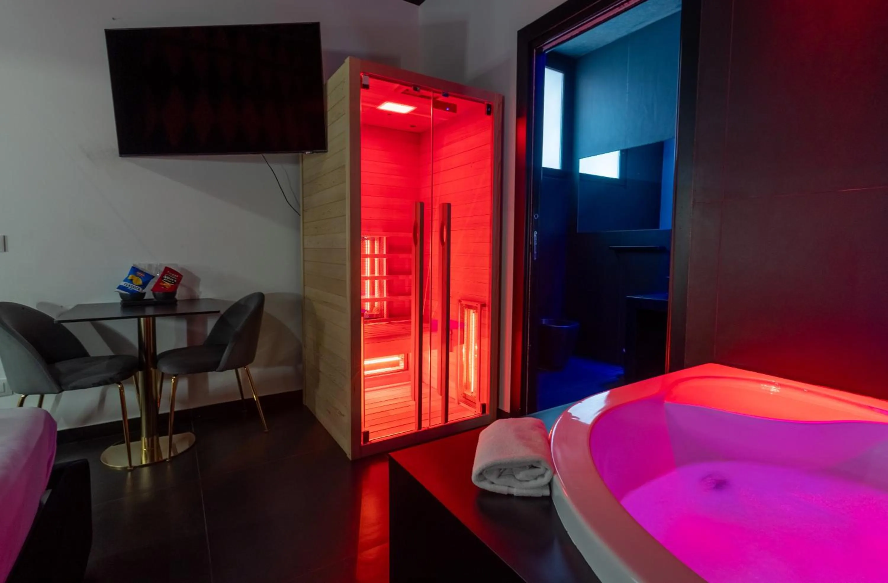 Bed in Maximum hub suite&spa