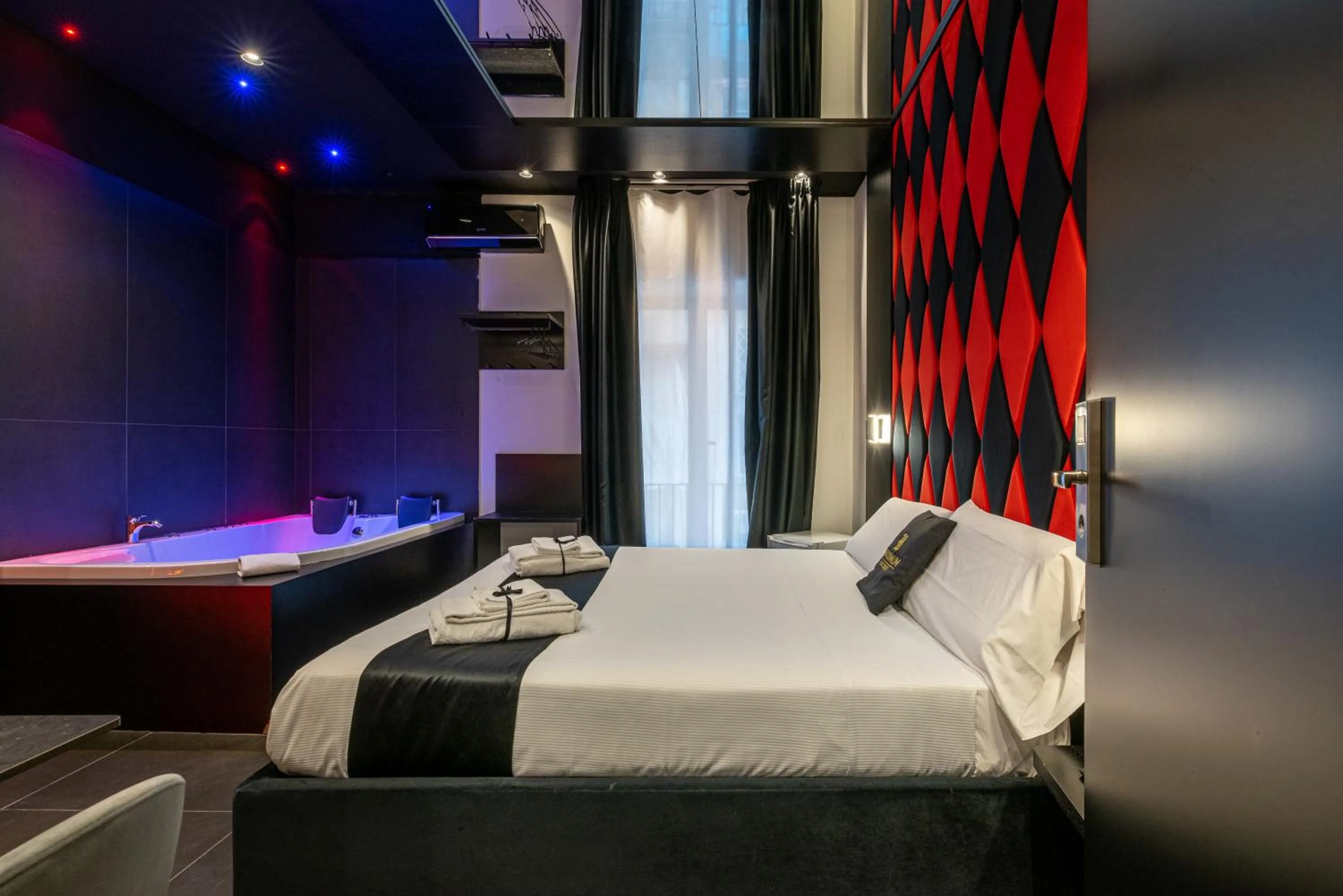 Bed in Maximum hub suite&spa