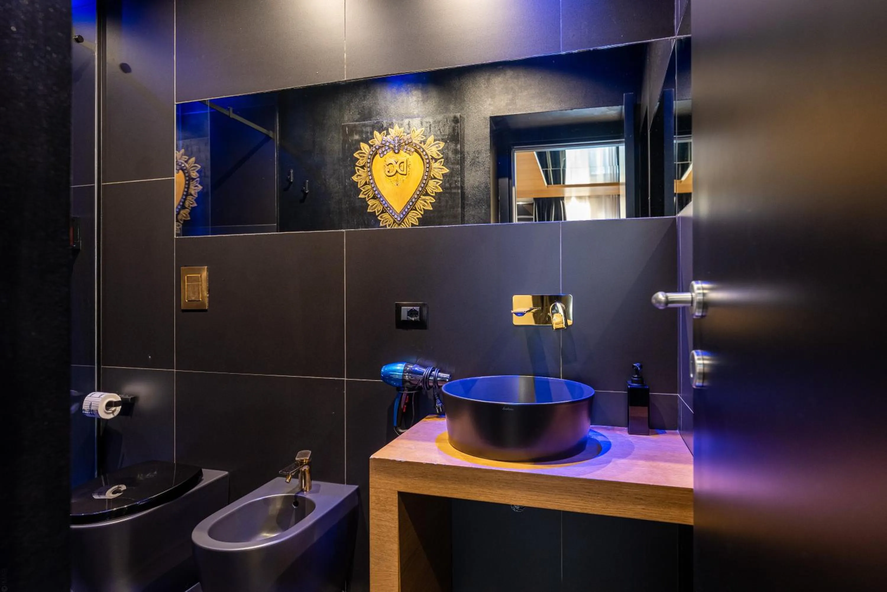 Maximum hub suite&spa