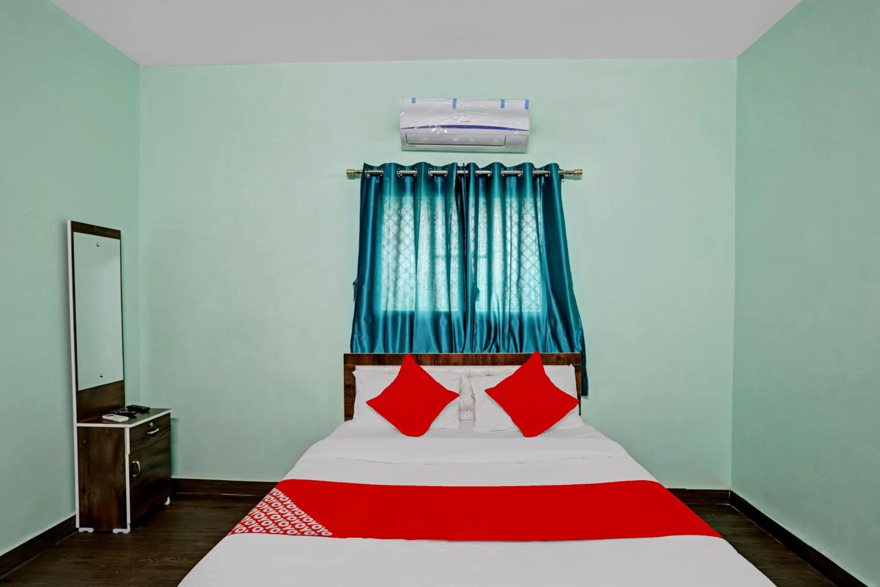 Bedroom, Bed in Hotel O Pritesh Avenue