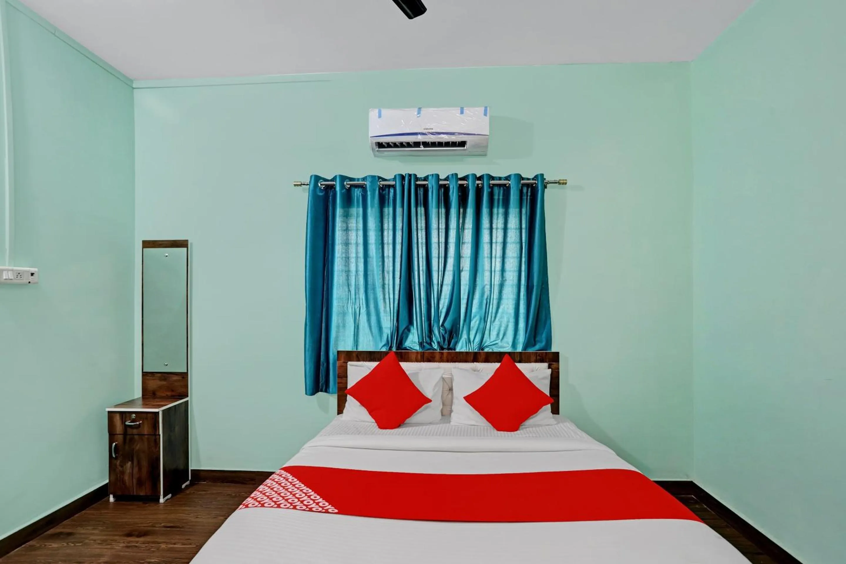 Bedroom, Bed in Hotel O Pritesh Avenue