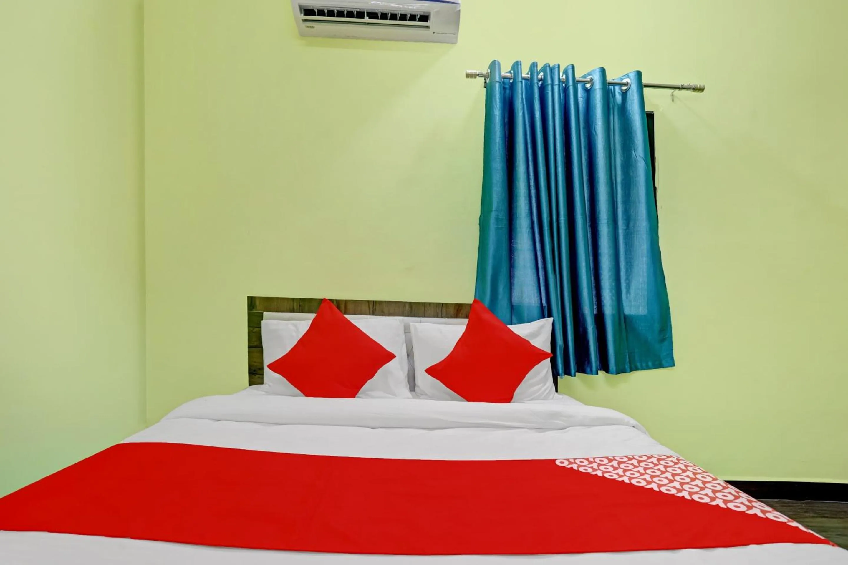 Bedroom, Bed in Hotel O Pritesh Avenue