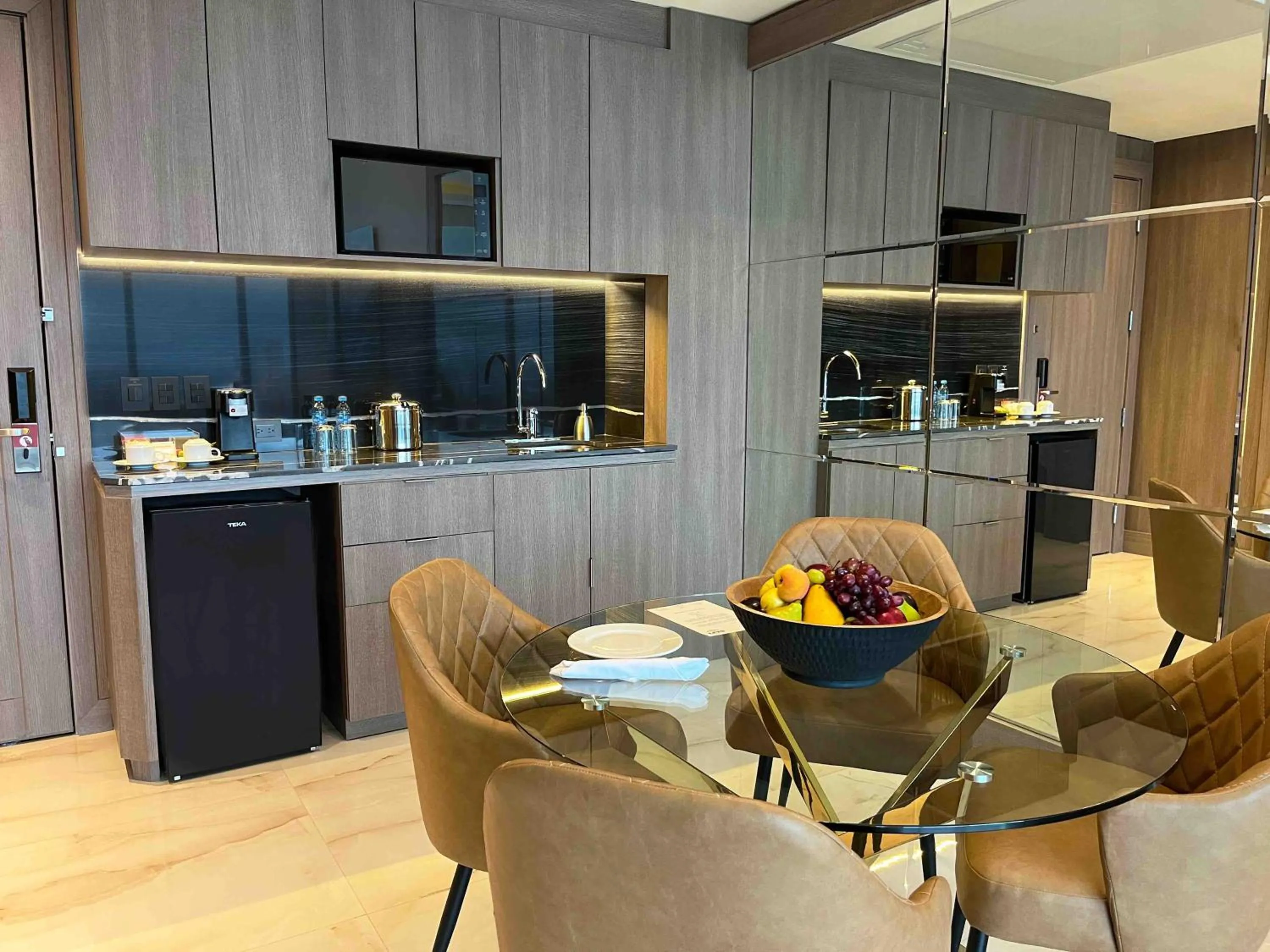 Dining area in Safi Royal Luxury Metropolitan