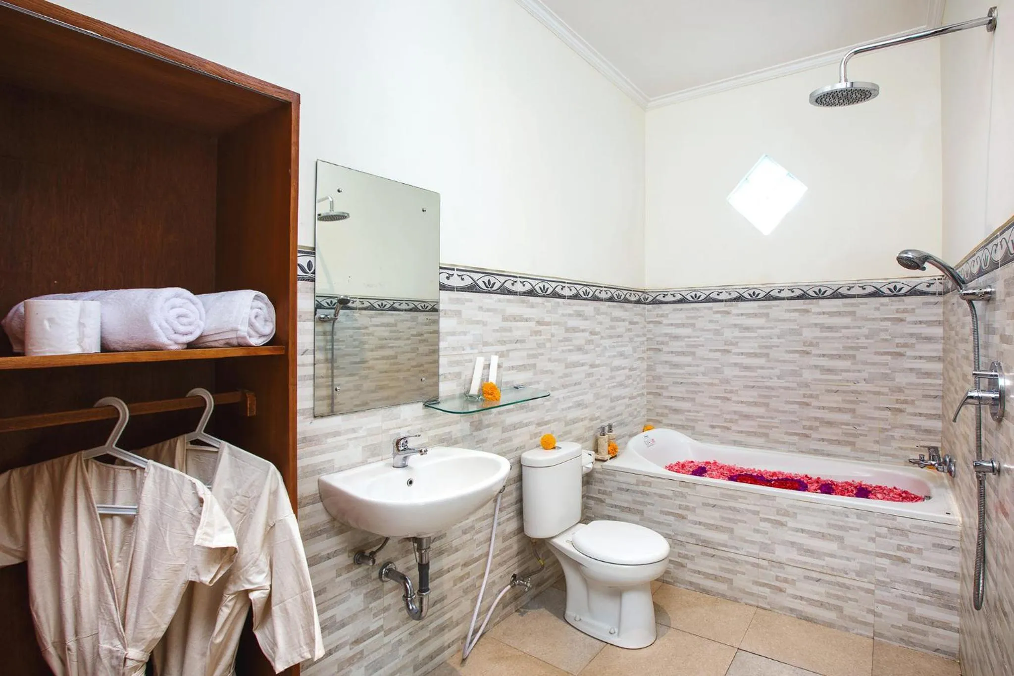 Bathroom in Pundi Kaya