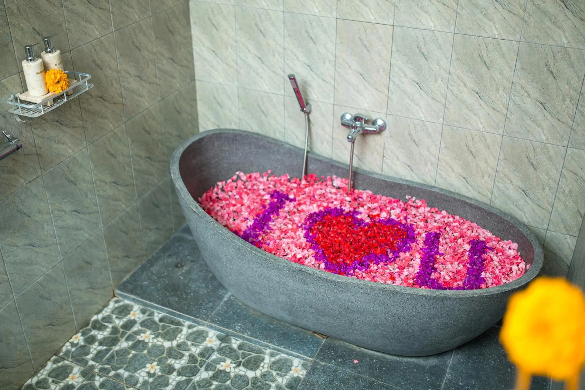 Bathroom in Pundi Kaya