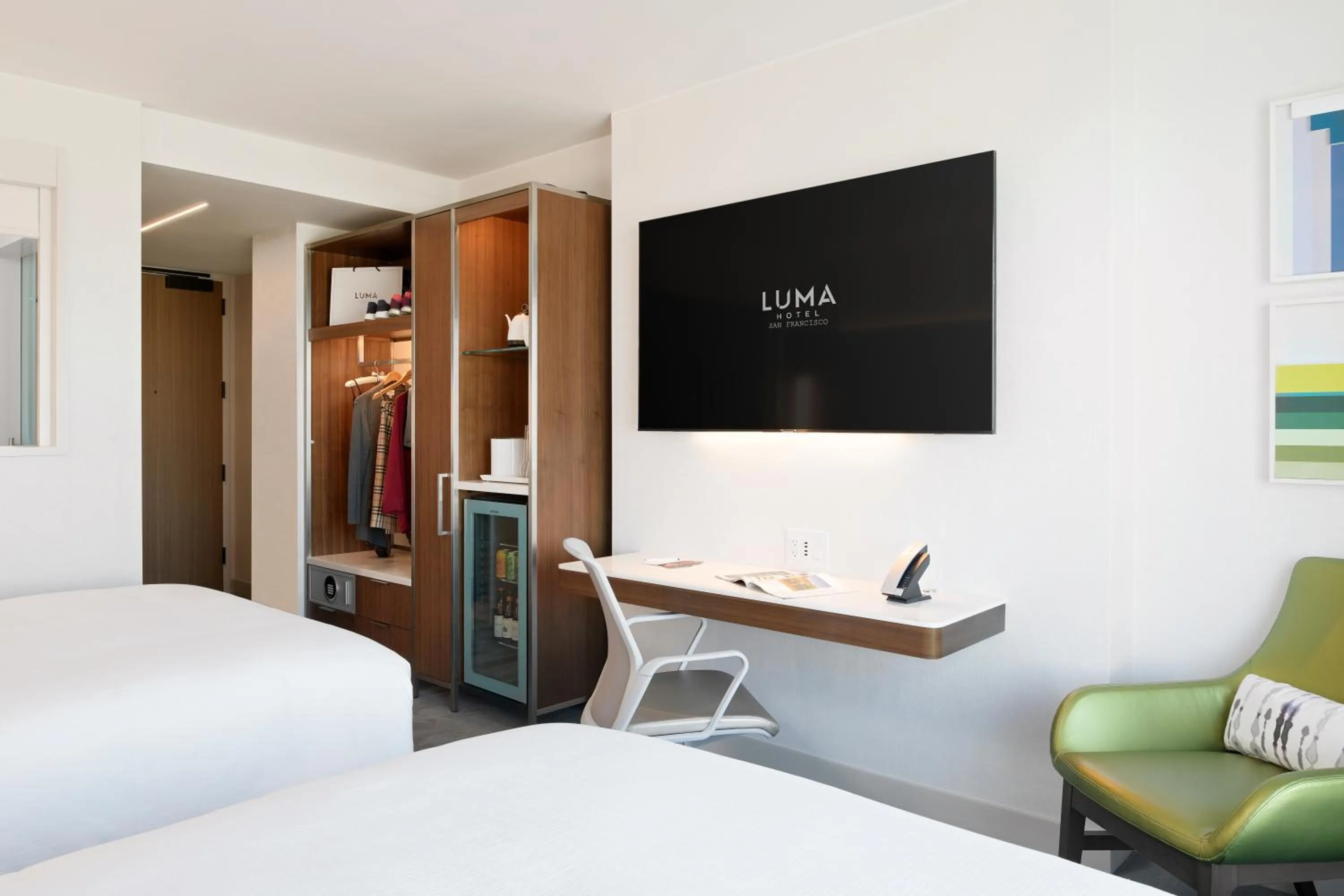 TV and multimedia, Bed in LUMA Hotel San Francisco