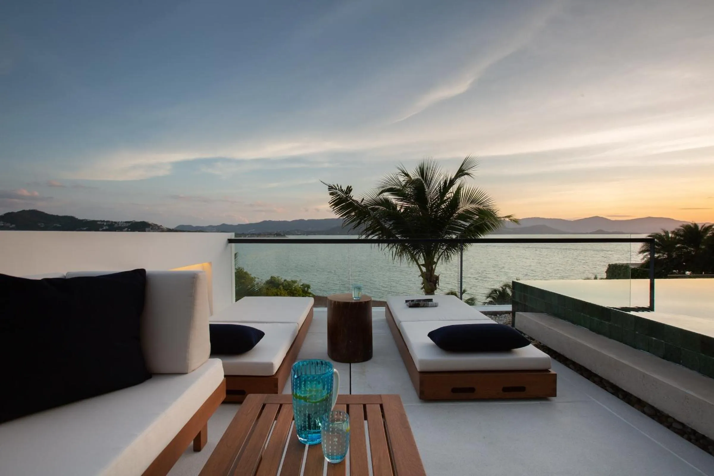 Seating area in Kerem Luxury Beachfront Villas