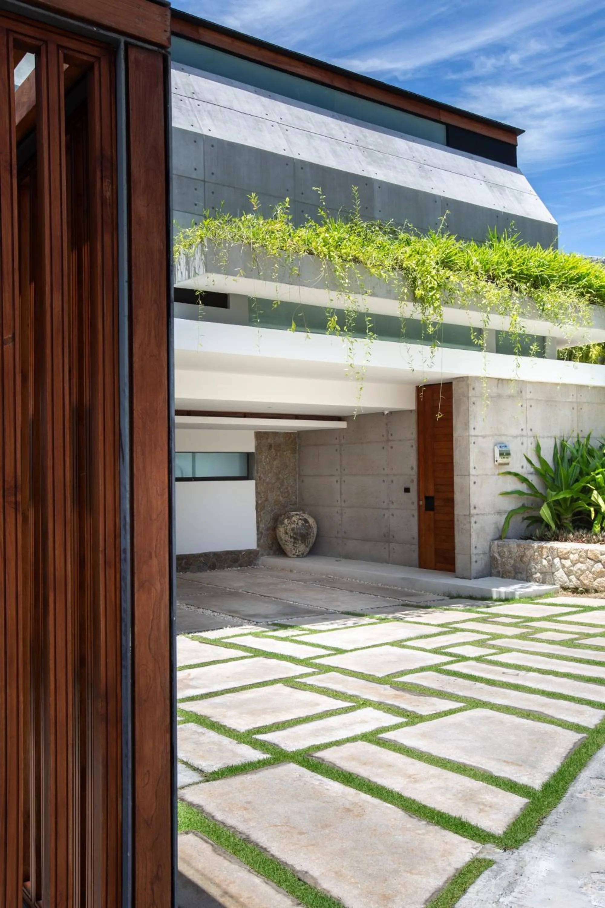 Parking in Kerem Luxury Beachfront Villas