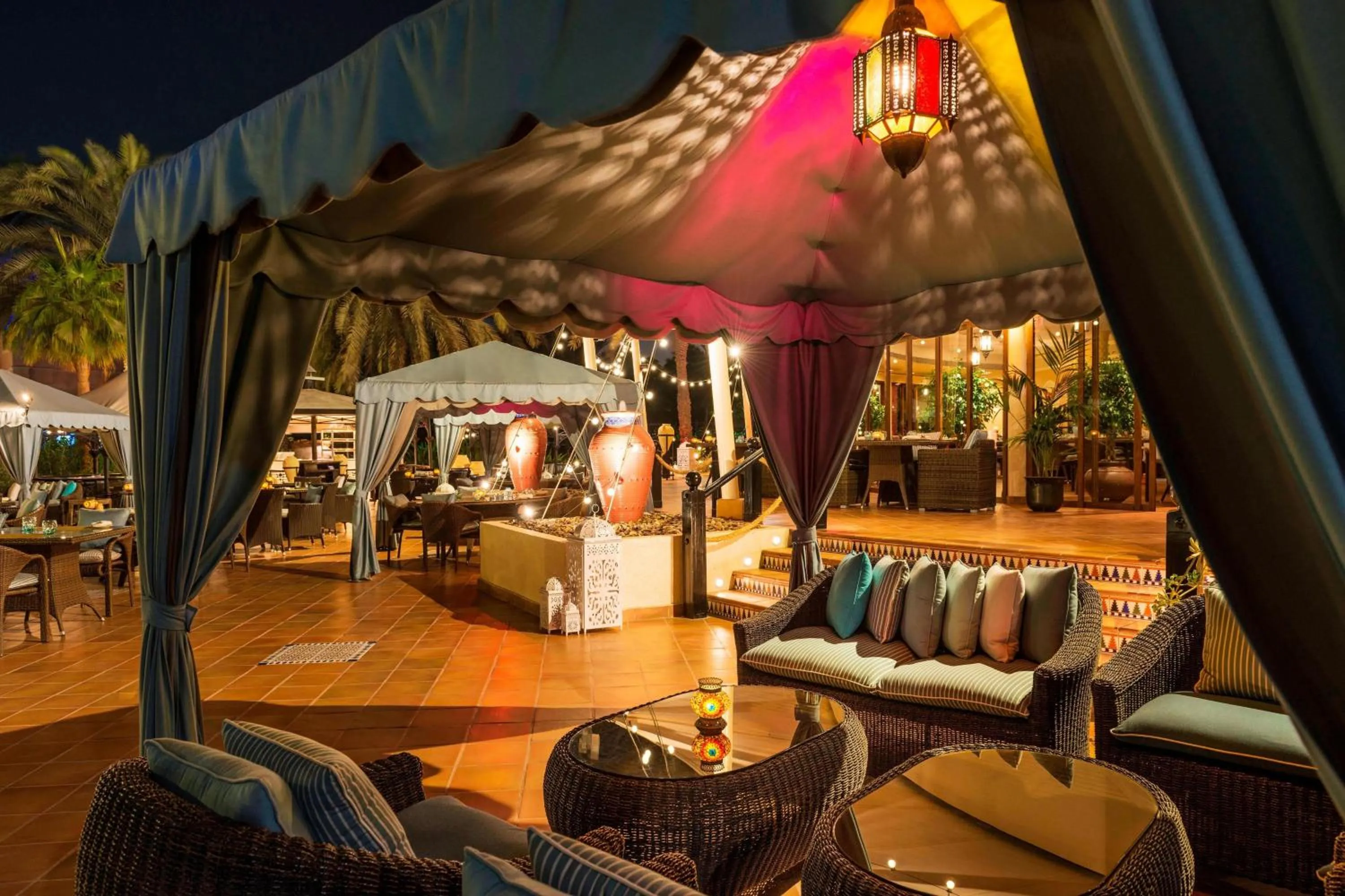 Lounge or bar in Le Royal Meridien Beach Resort & Spa Dubai