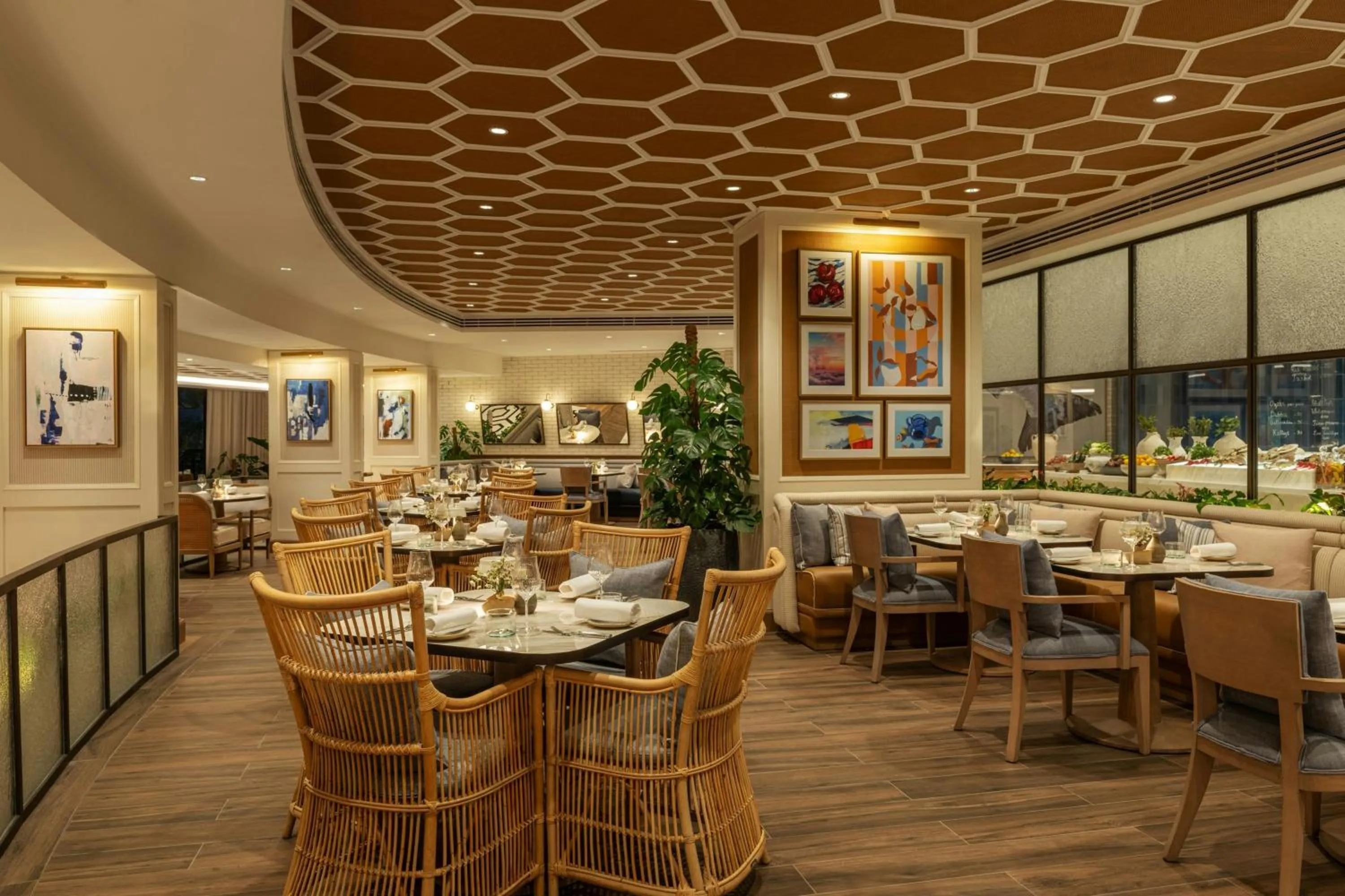 Restaurant/places to eat in Le Royal Meridien Beach Resort & Spa Dubai
