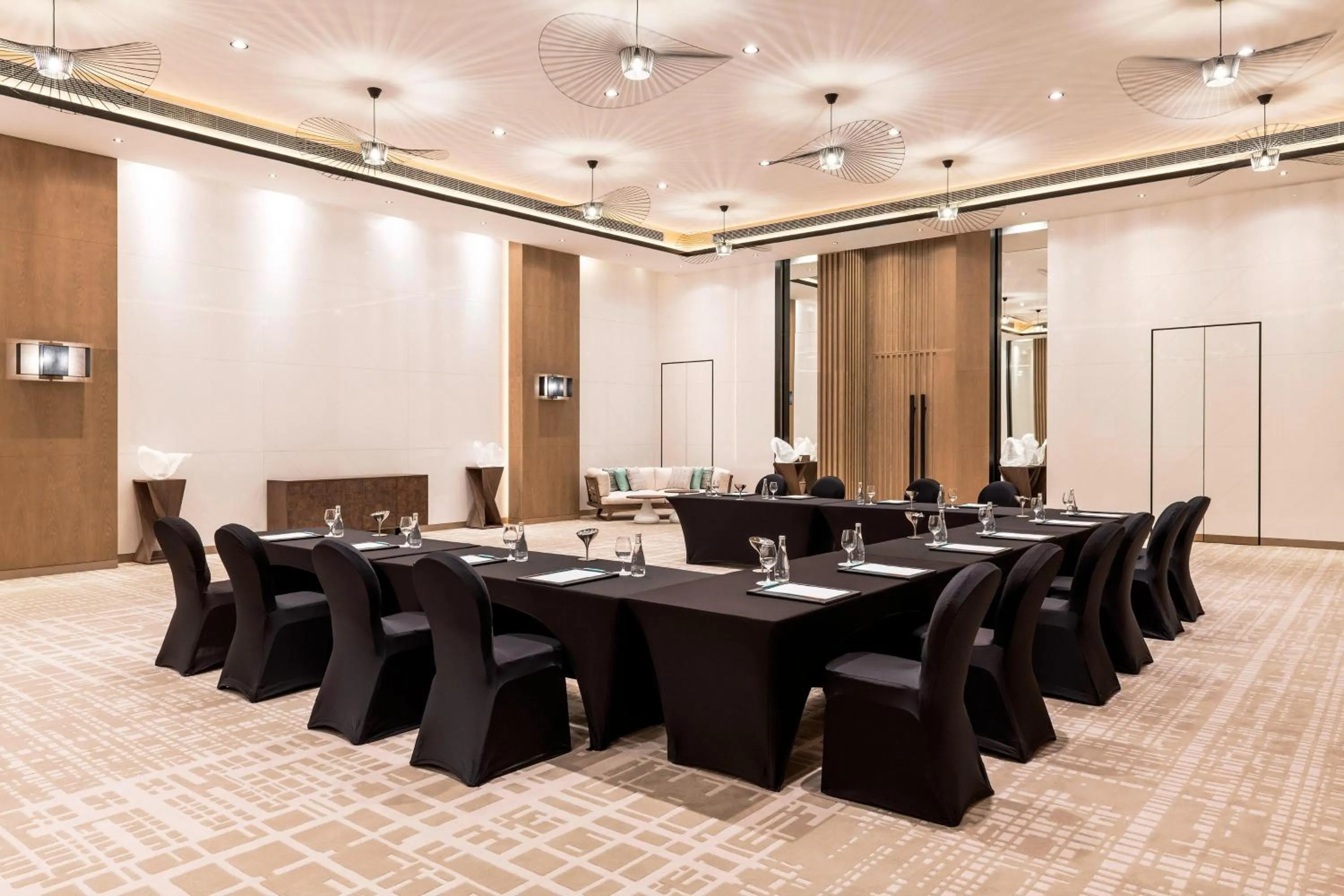 Meeting/conference room in Le Royal Meridien Beach Resort & Spa Dubai