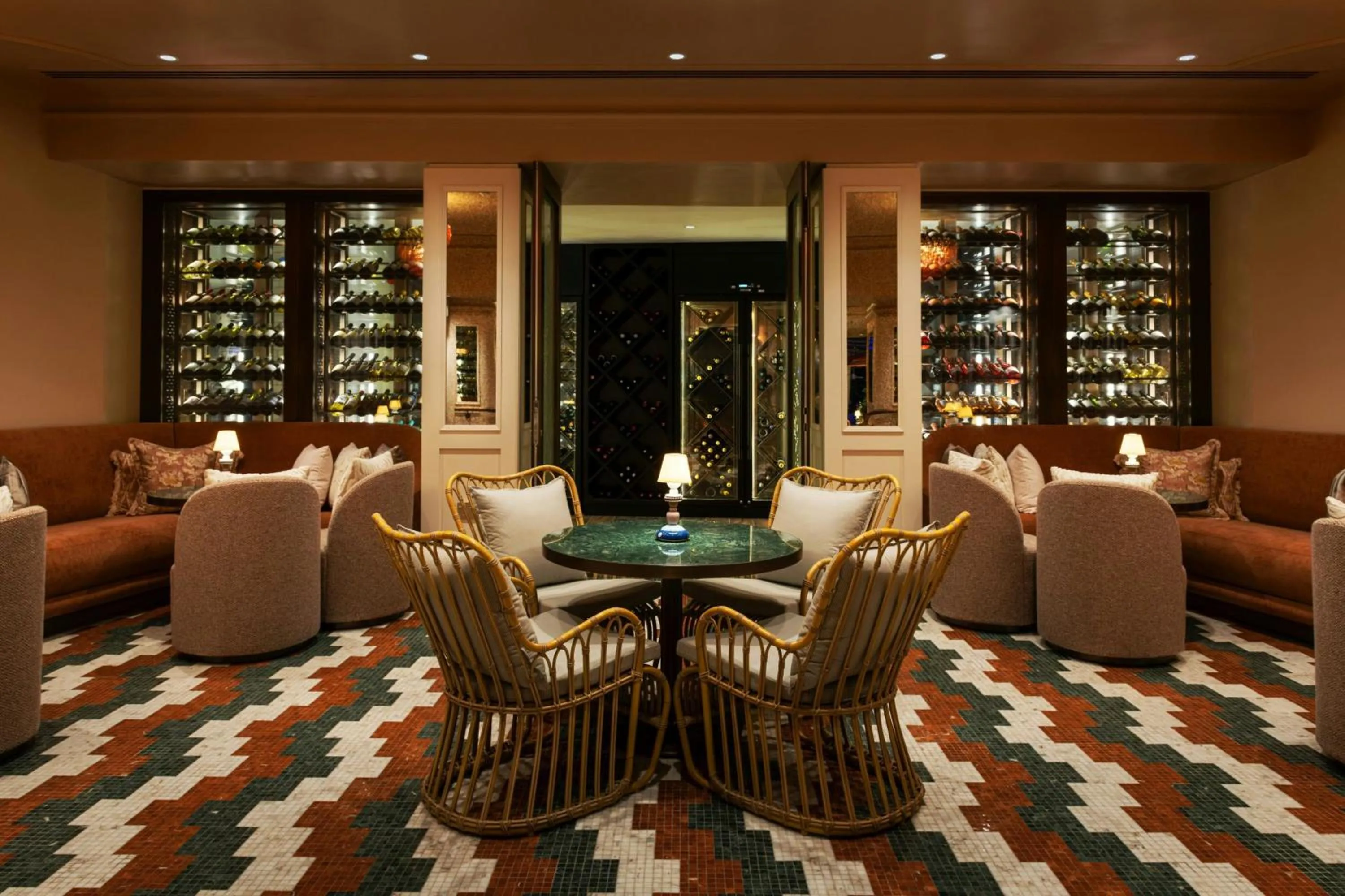 Lounge or bar in Le Royal Meridien Beach Resort & Spa Dubai