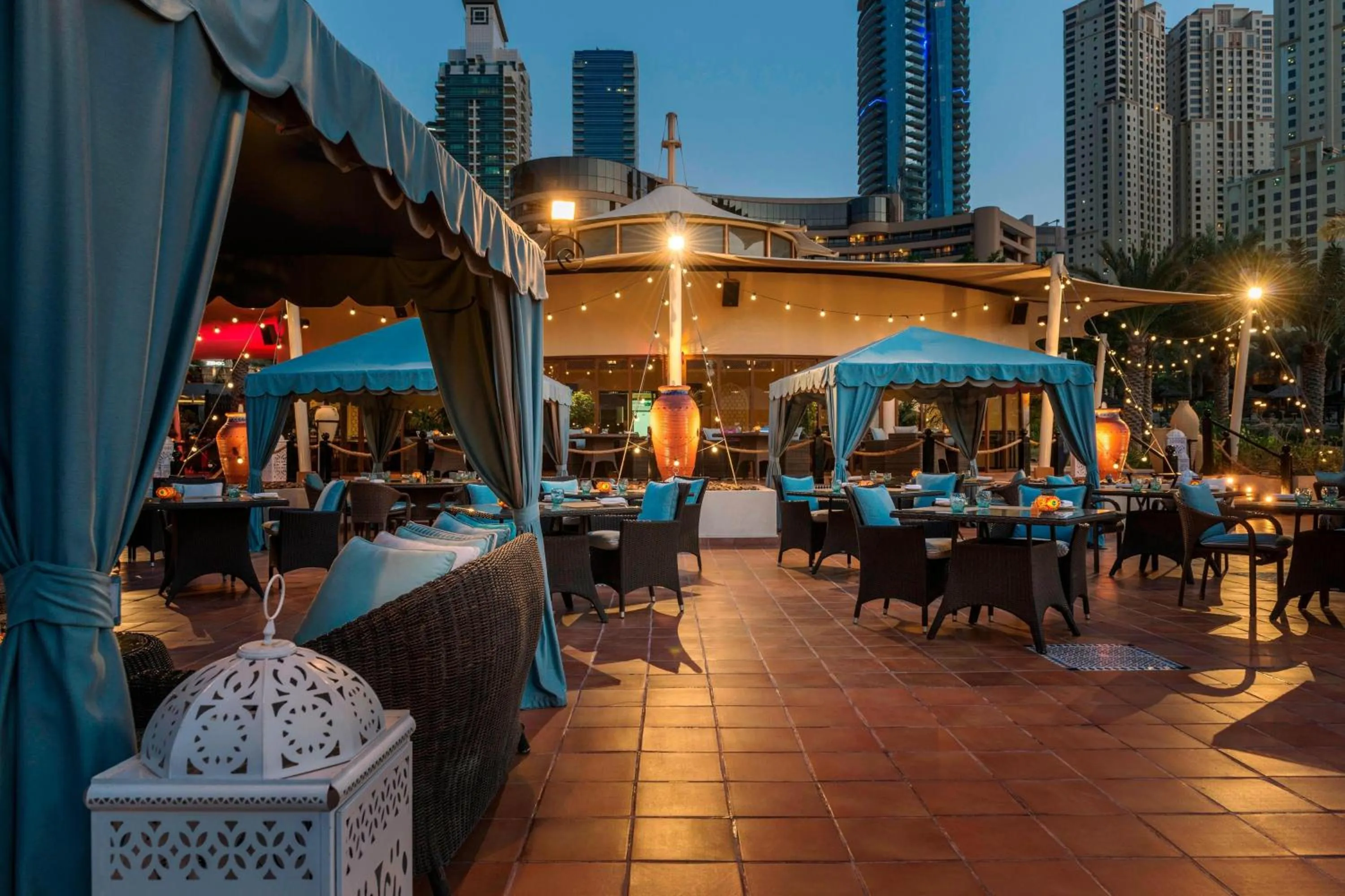 Restaurant/places to eat in Le Royal Meridien Beach Resort & Spa Dubai