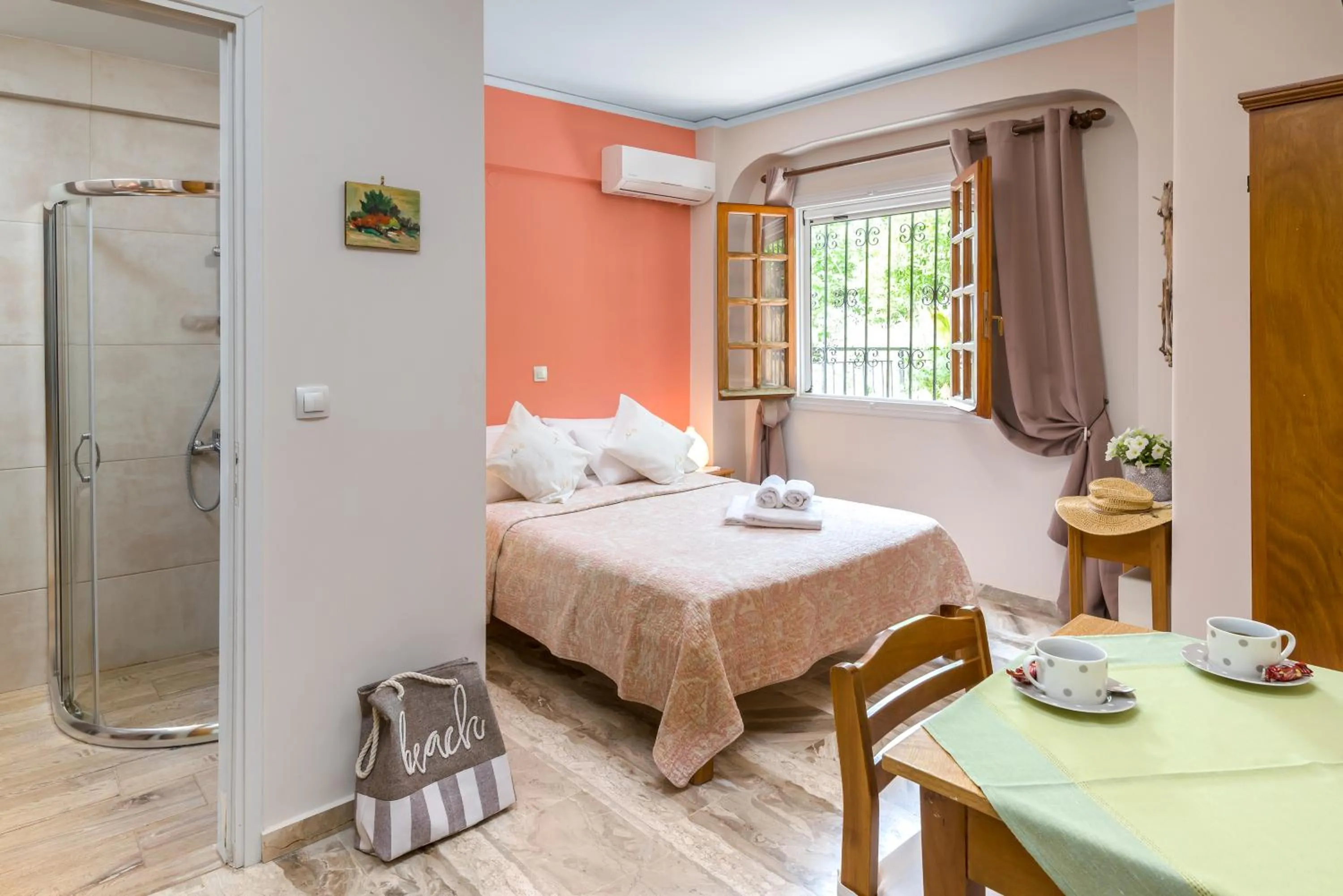 Bed in Oasis Apartments