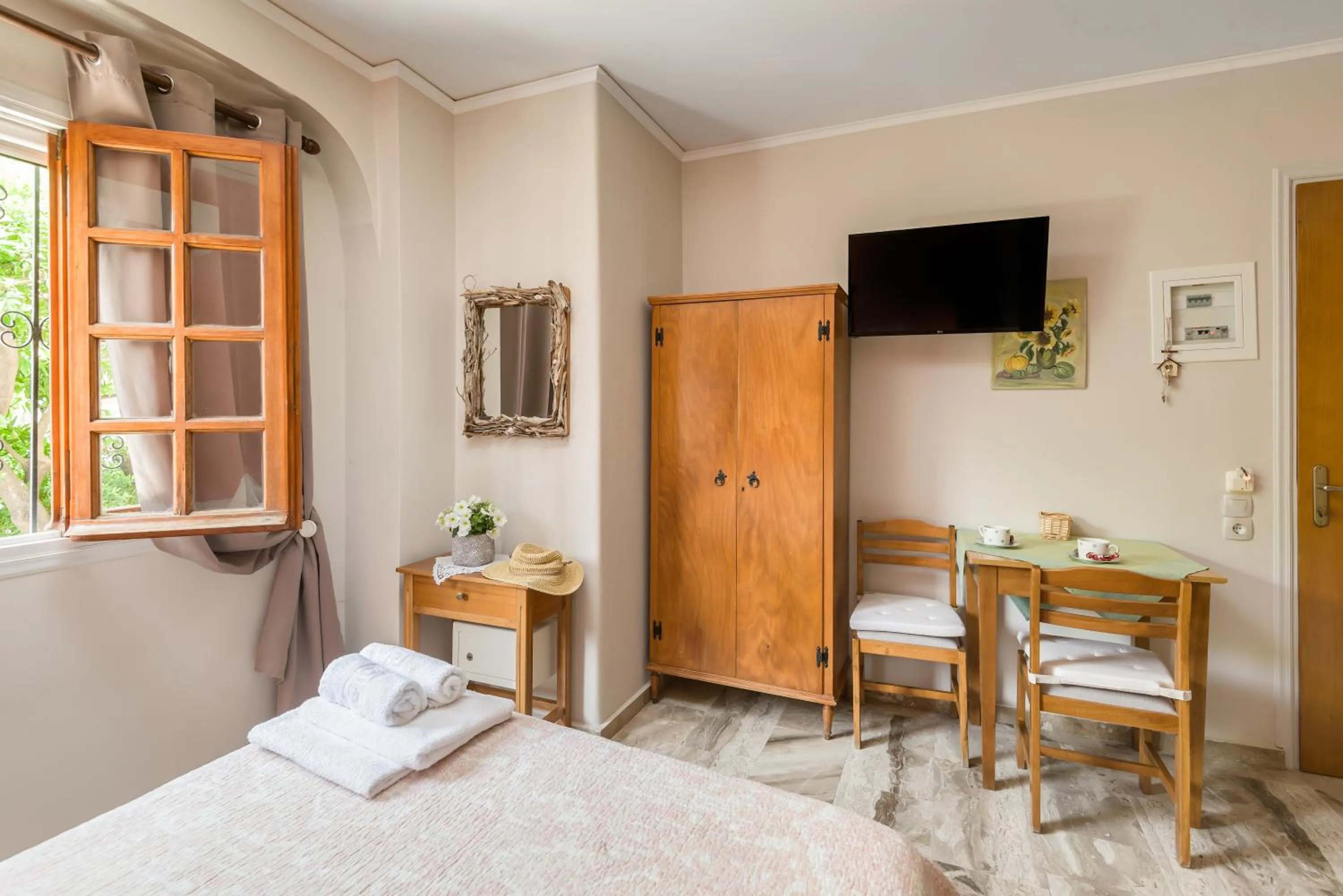 Bed in Oasis Apartments