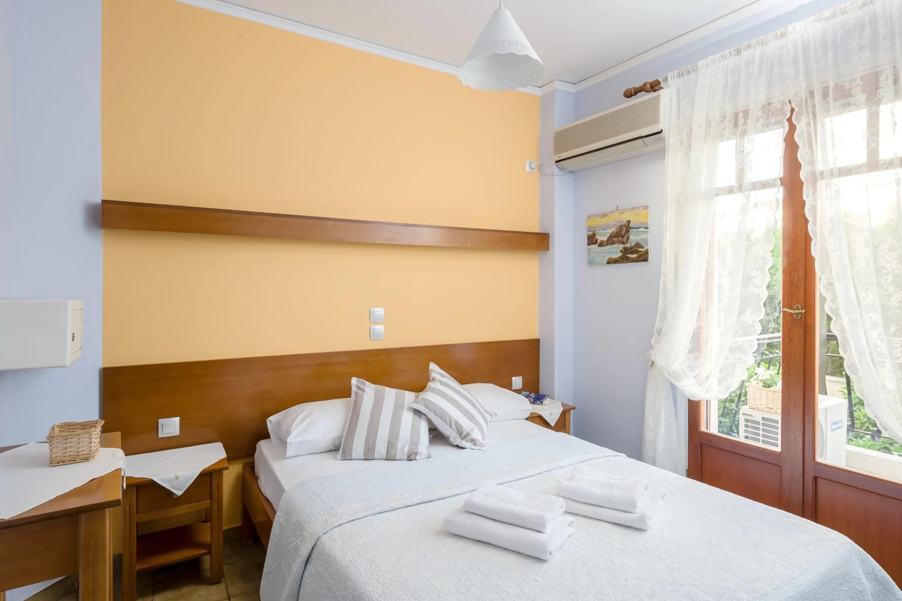 Bed in Oasis Apartments