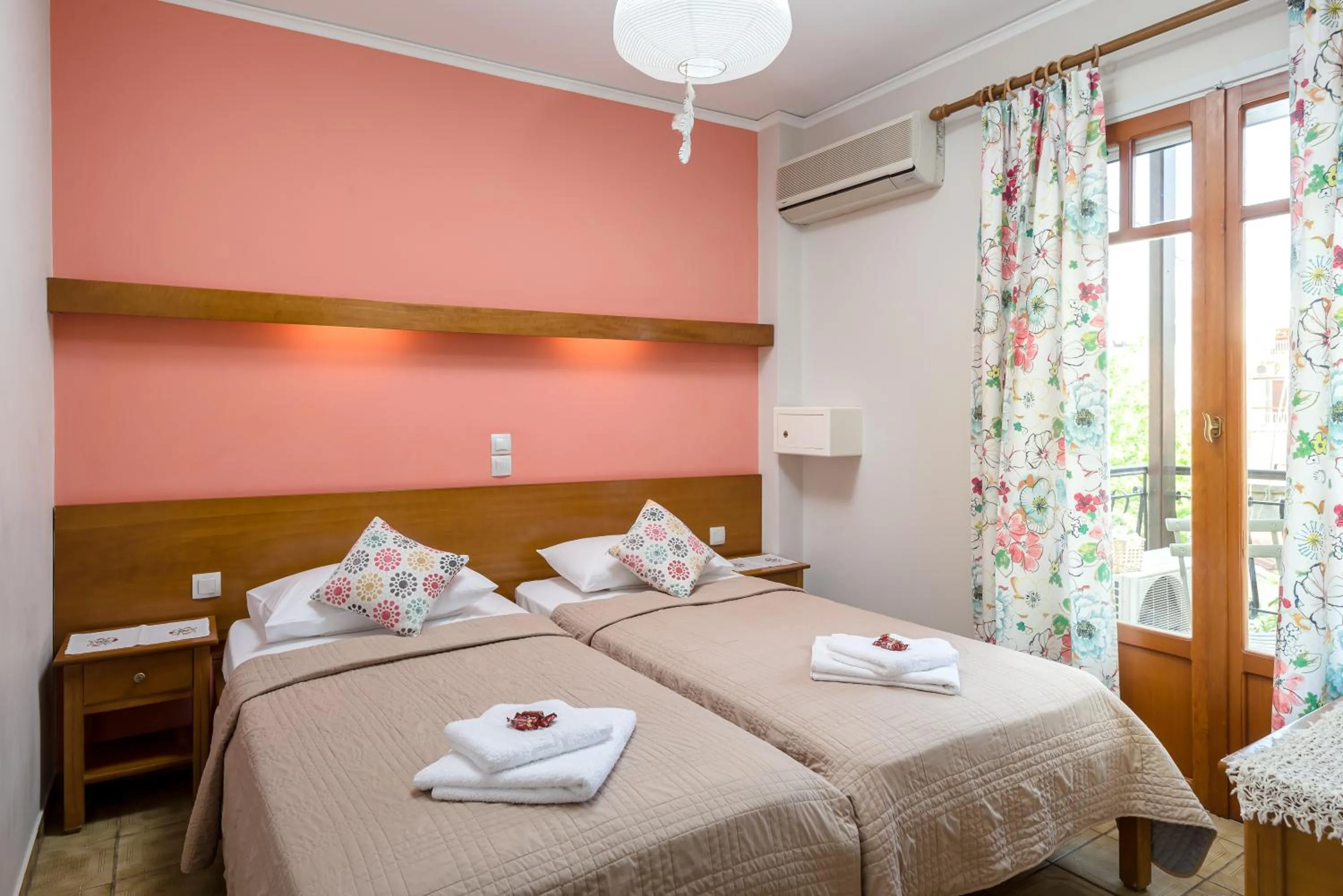 Bed in Oasis Apartments