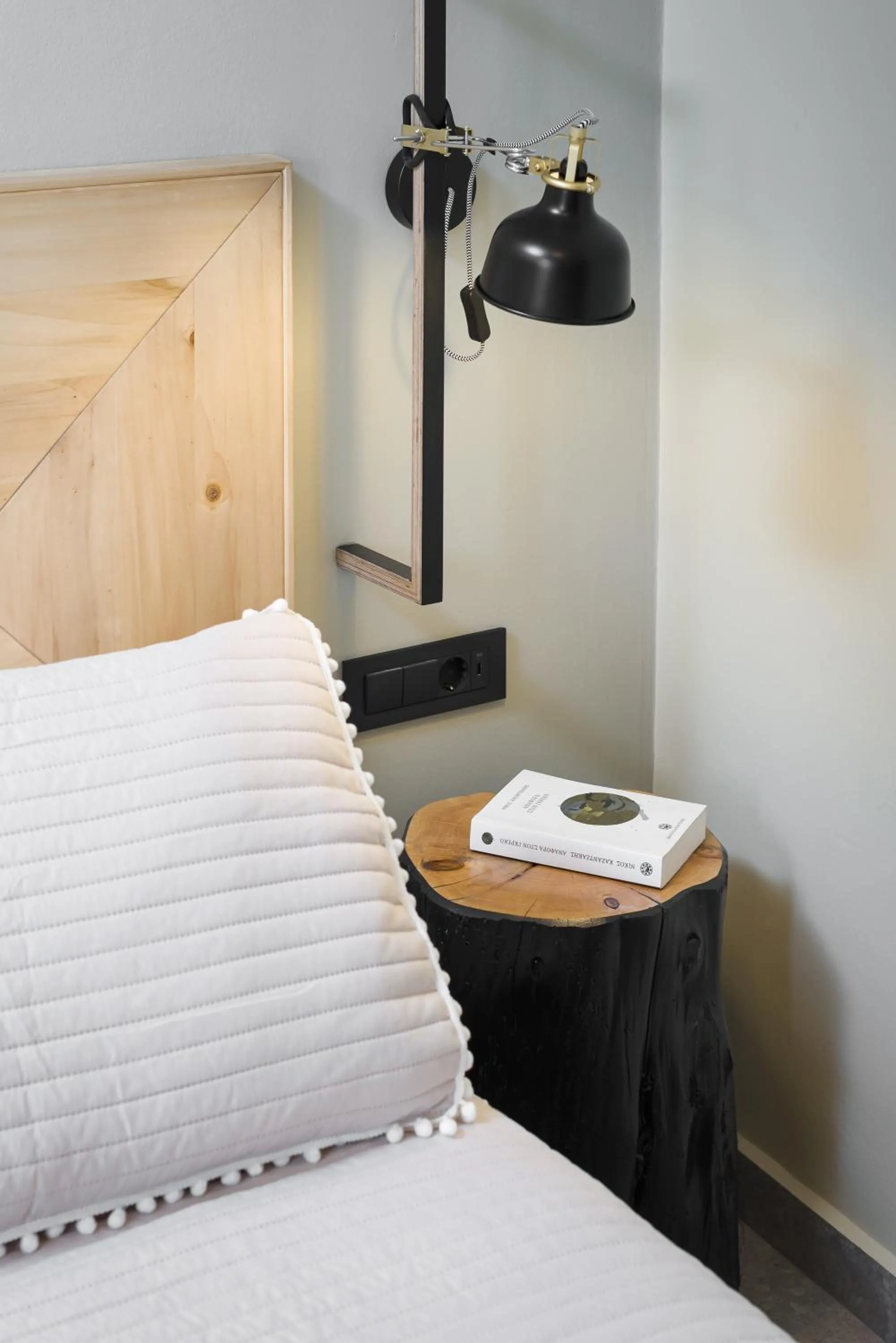 Bed in Oasis Apartments