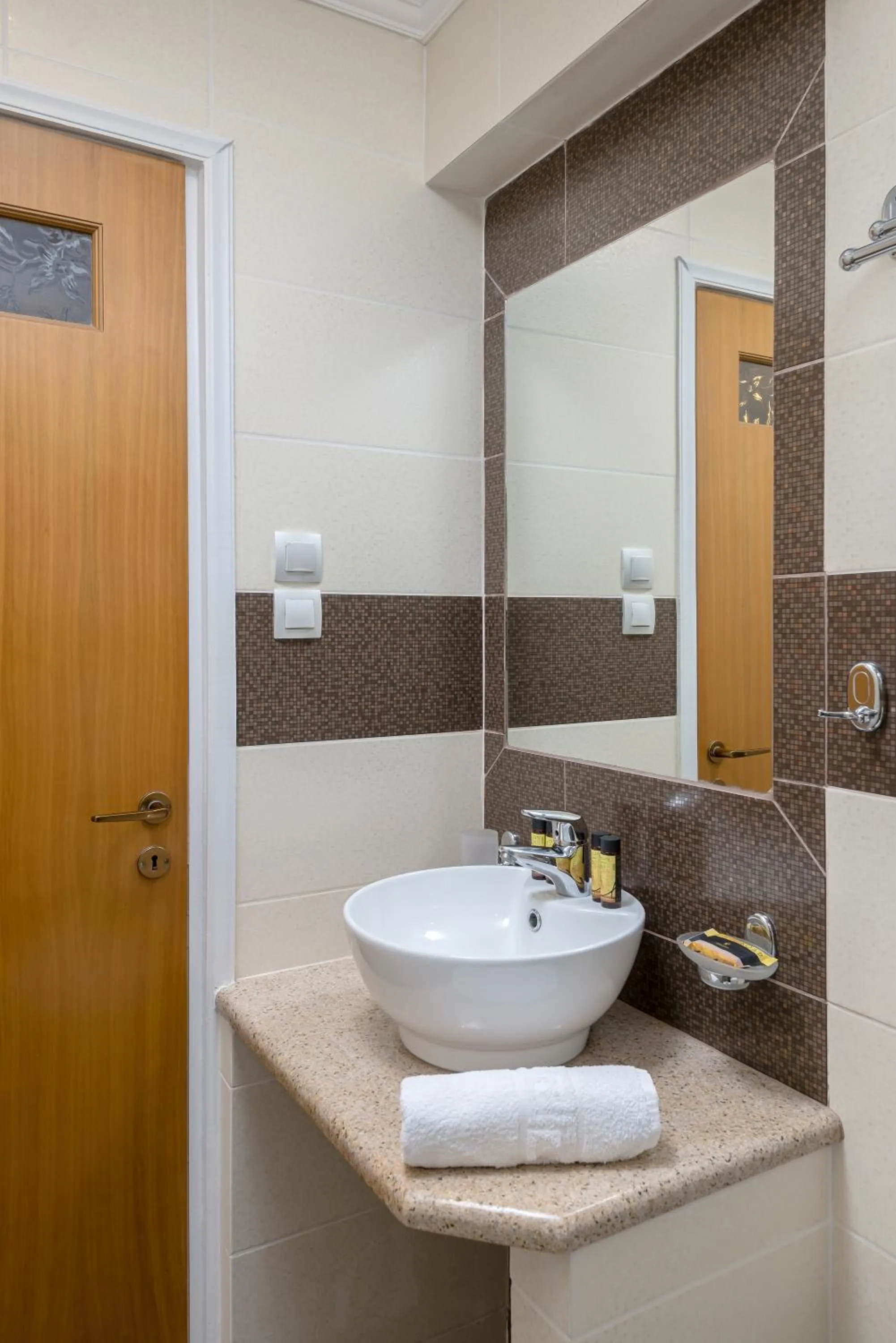 Bathroom in Oasis Apartments
