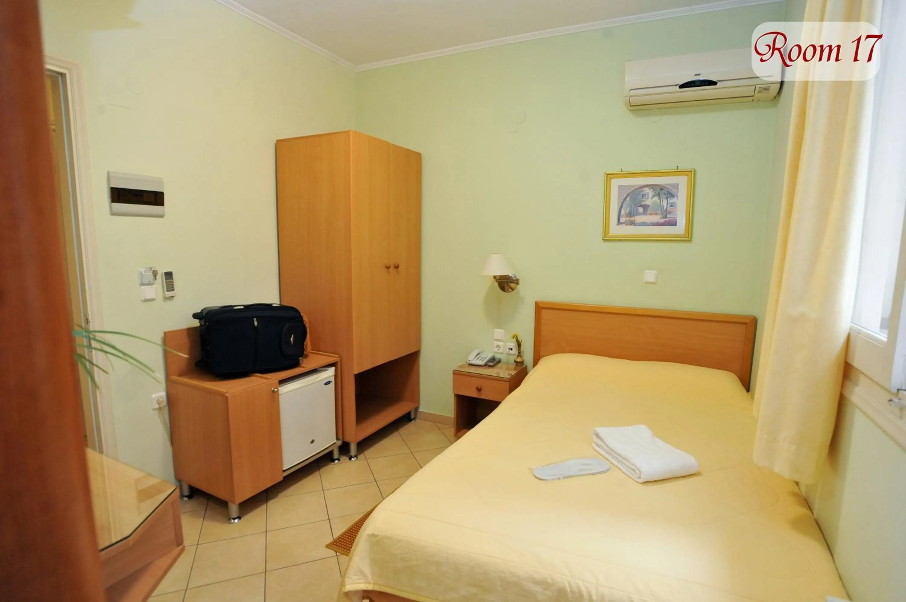 Photo of the whole room, Bed in Apollon Hotel