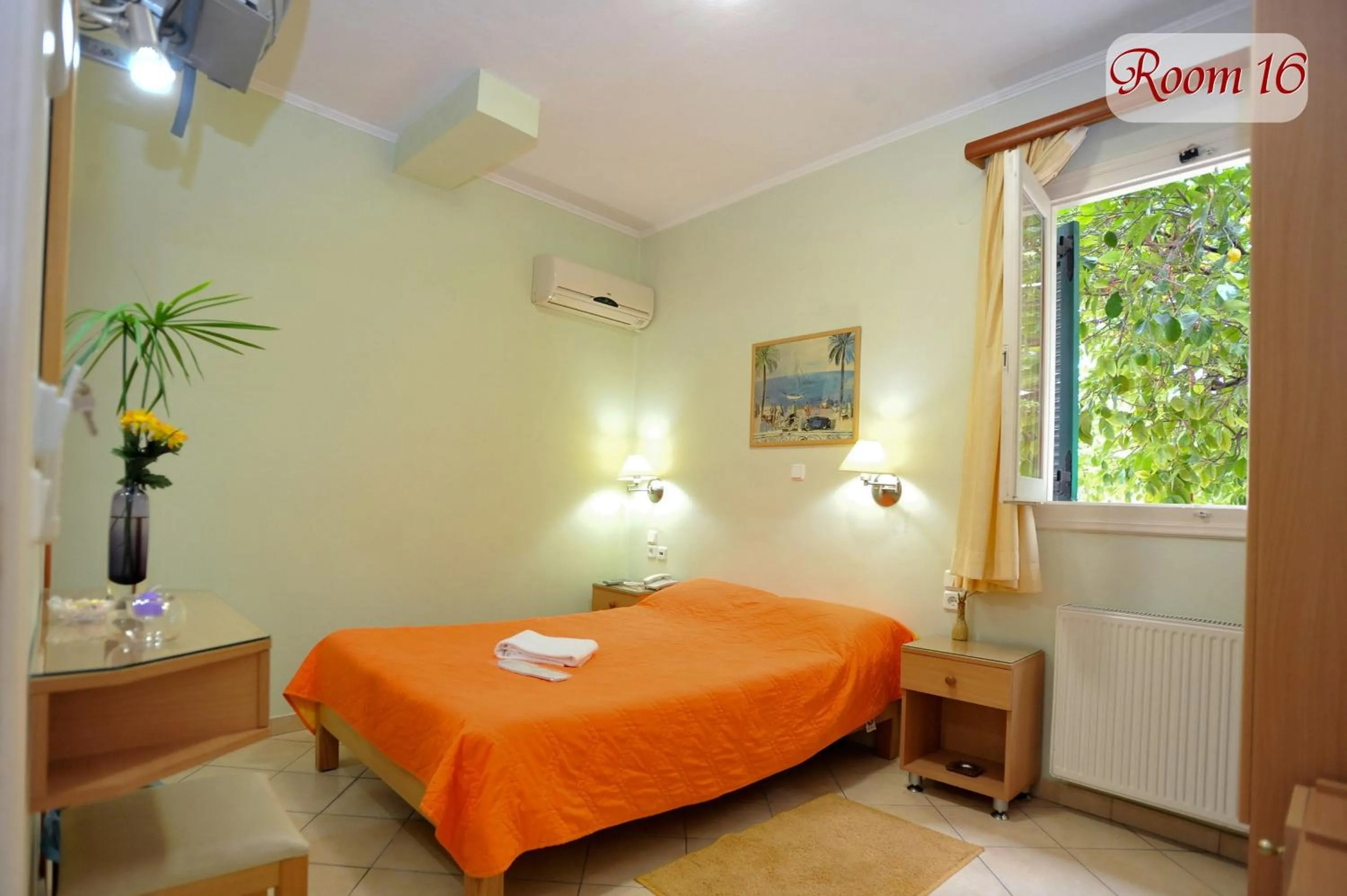 Photo of the whole room, Bed in Apollon Hotel