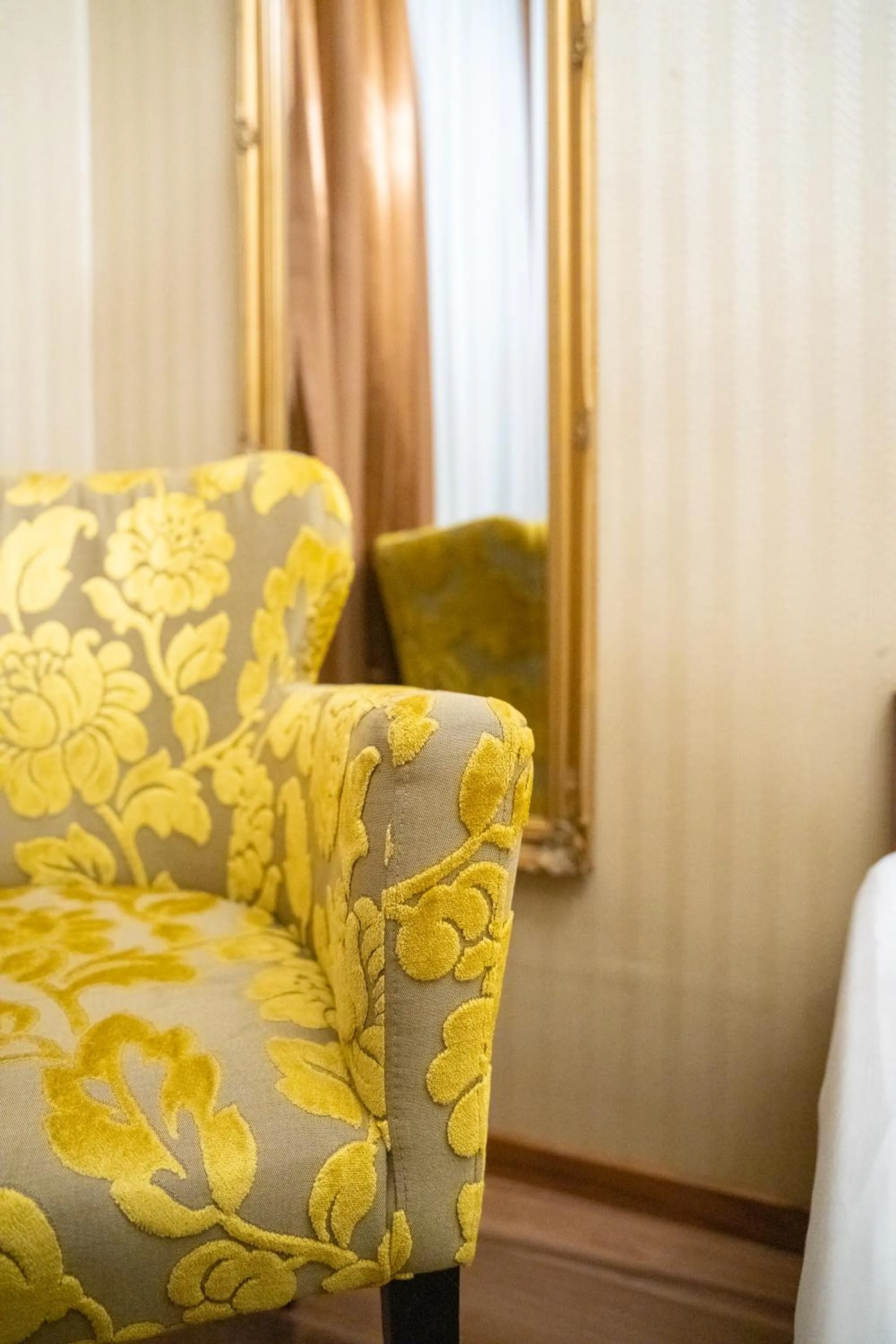 furniture in Hotel Urania