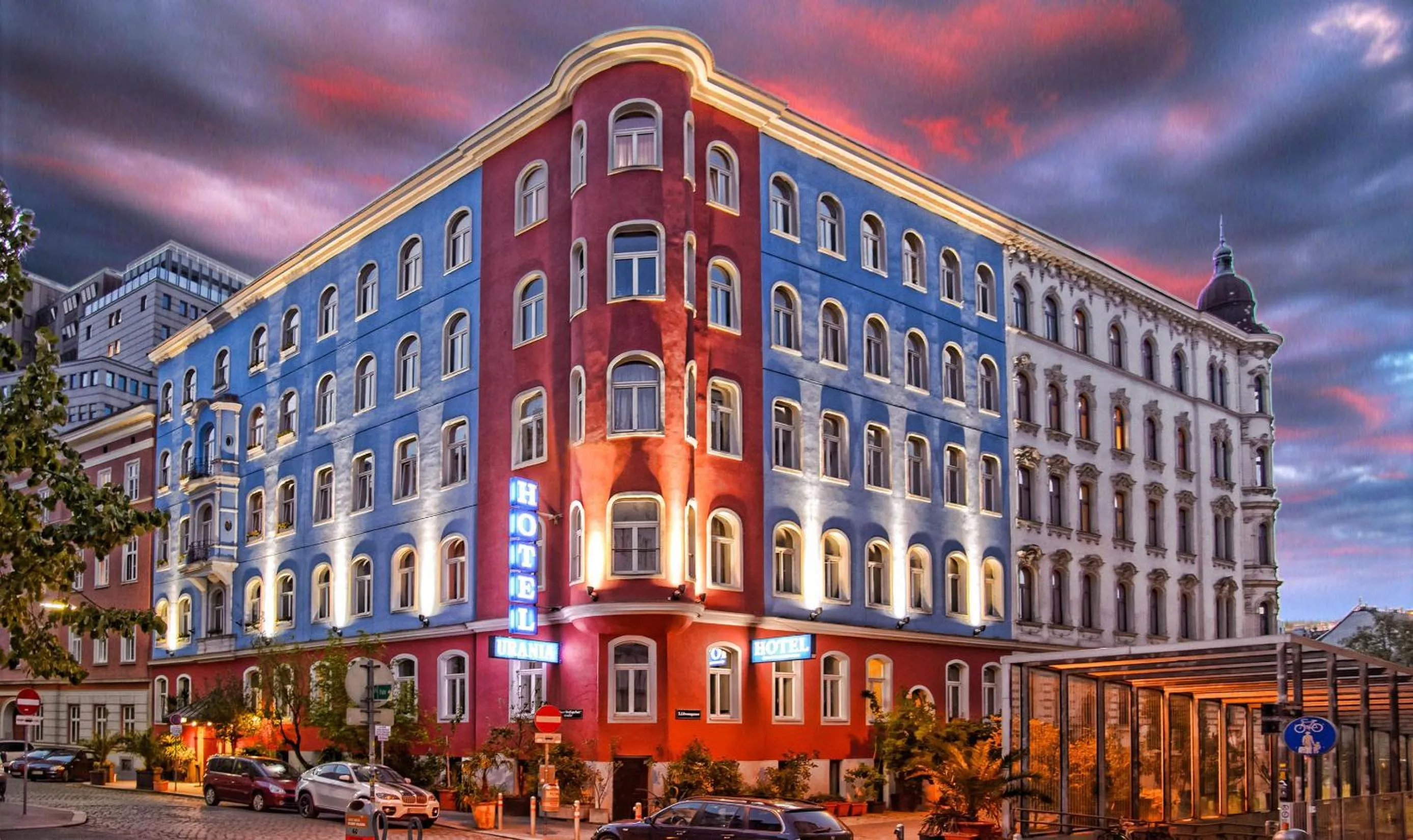 Facade/entrance in Hotel Urania