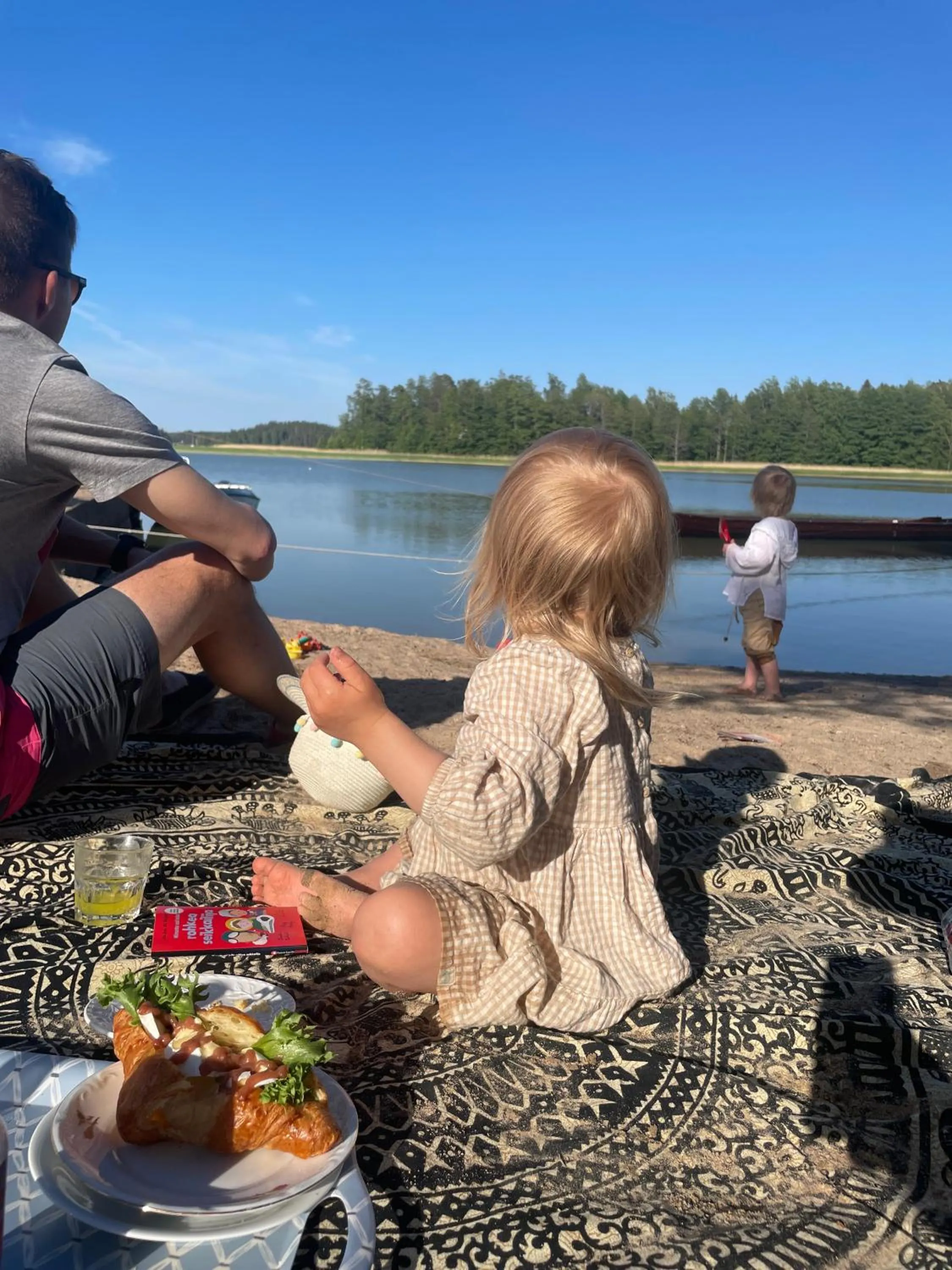 Restaurant/places to eat in Poukama