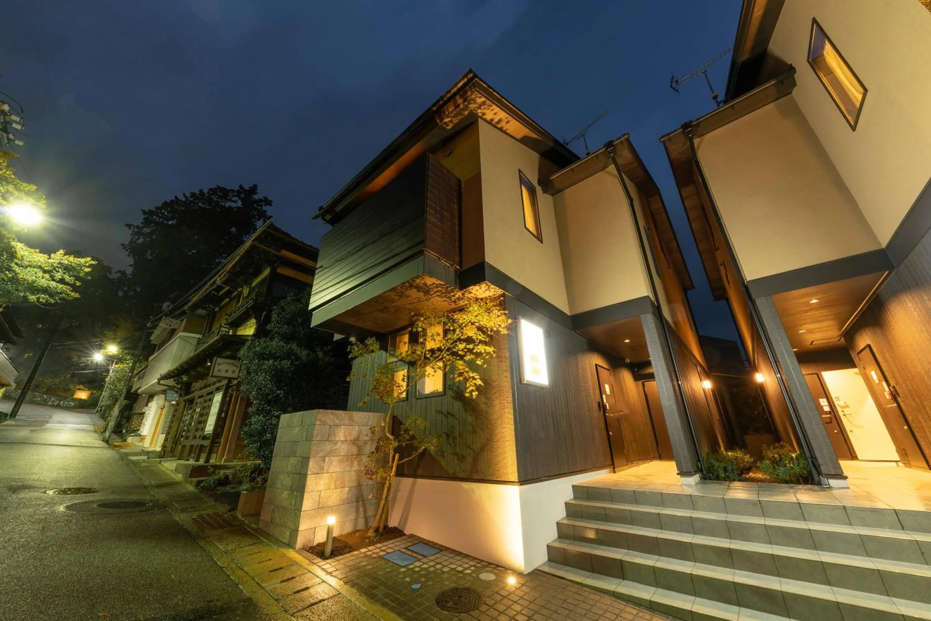 Property building in SYLA HOTEL 箱根強羅 West - SYLA HOTEL HAKONE GORA West