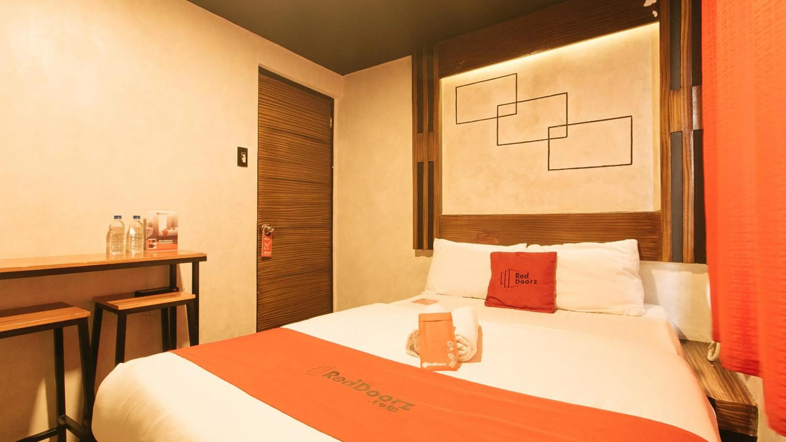 Bedroom, Bed in RedDoorz @ Good 101 Quiricada Manila