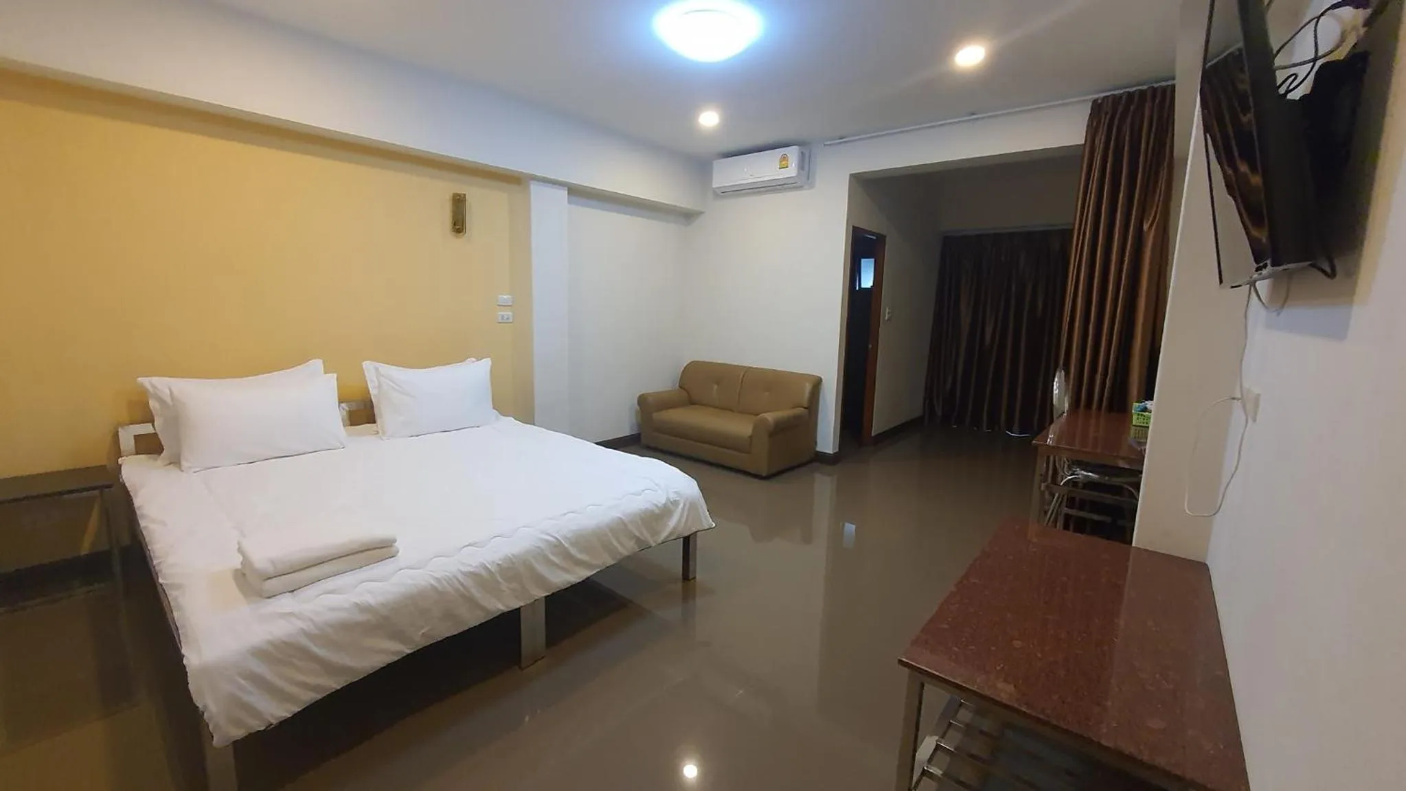 Photo of the whole room, Bed in DD Residence Sai5 Salaya ห้องพัก ดีดี สาย5 ศาลายา