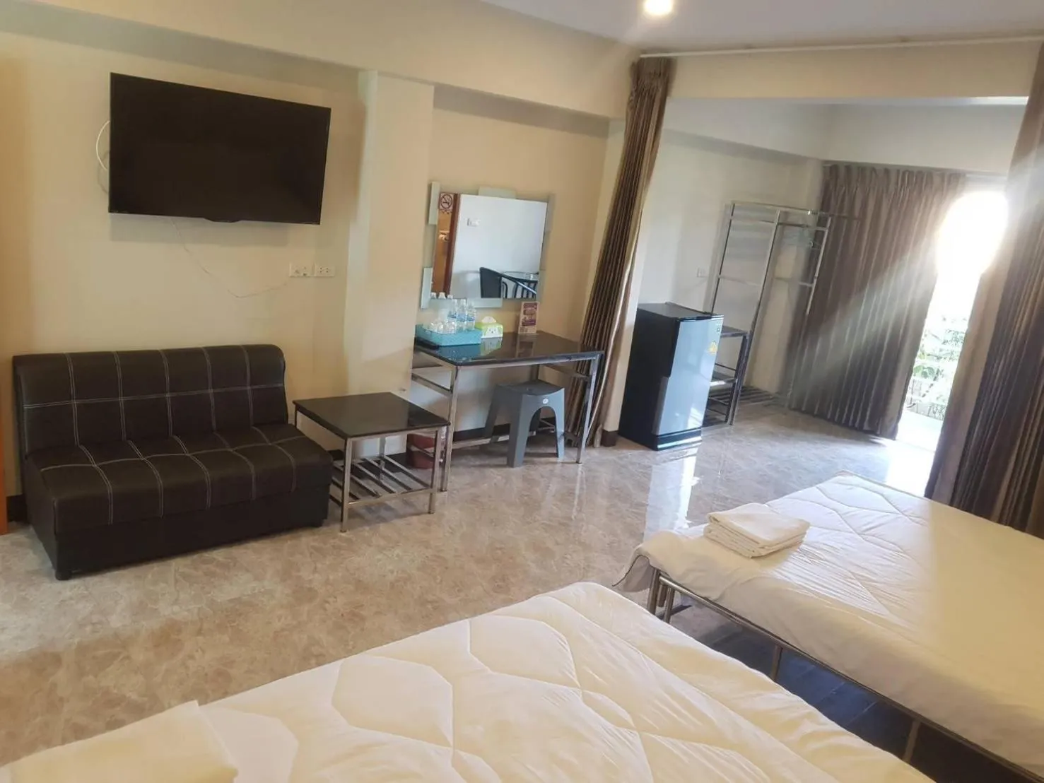 Photo of the whole room, Bed in DD Residence Sai5 Salaya ห้องพัก ดีดี สาย5 ศาลายา