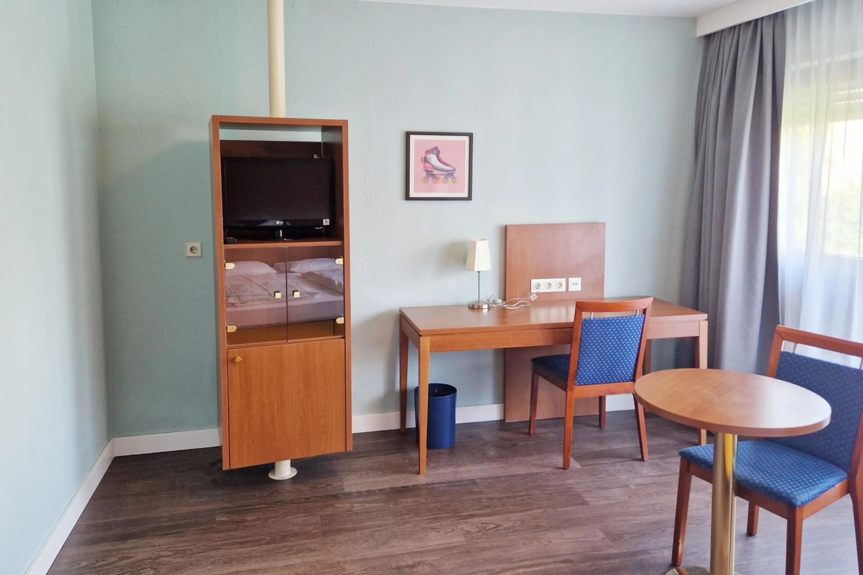 Photo of the whole room in Hotel Rega Stuttgart