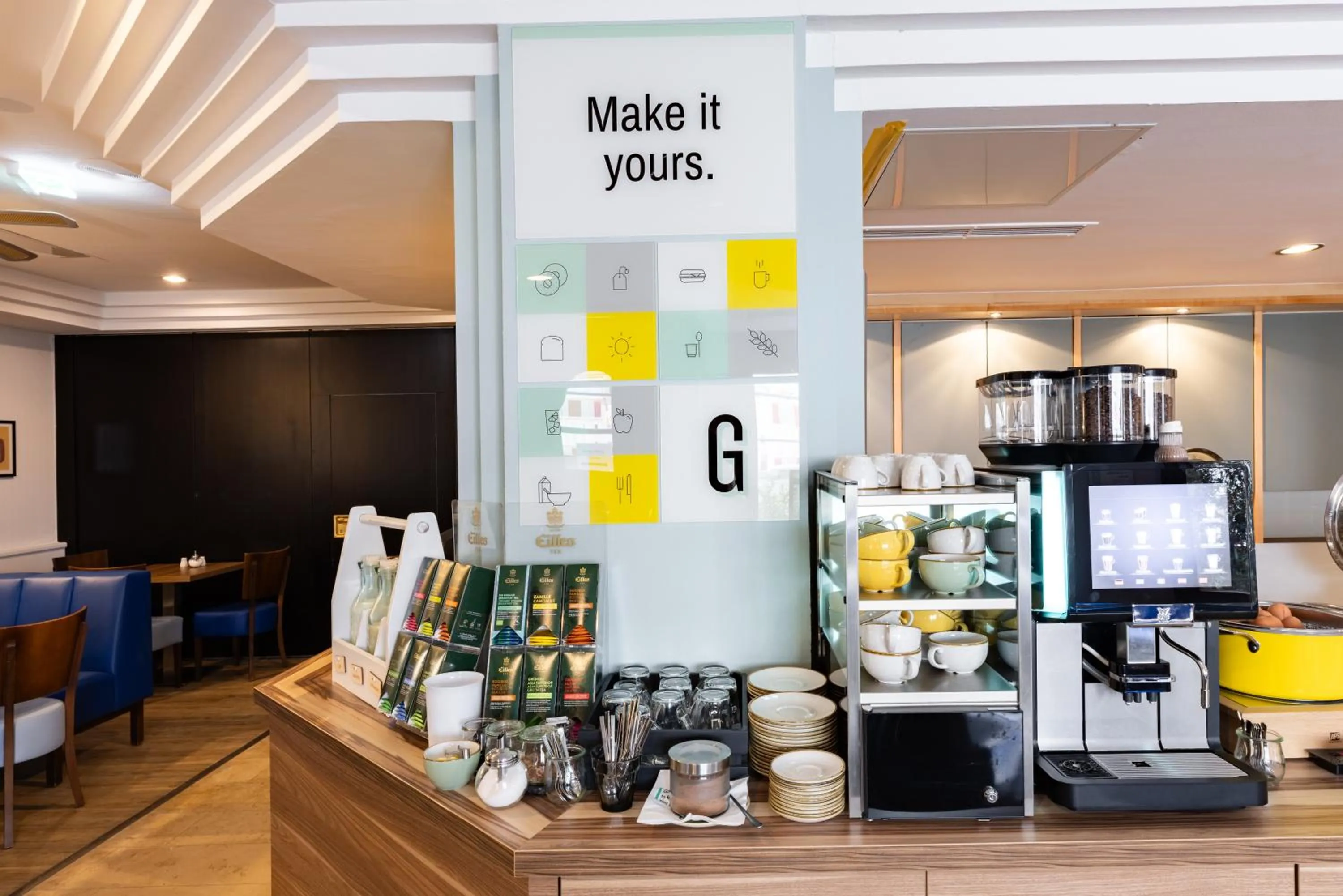 Buffet breakfast in Garner Hotel Stuttgart City Centre by IHG