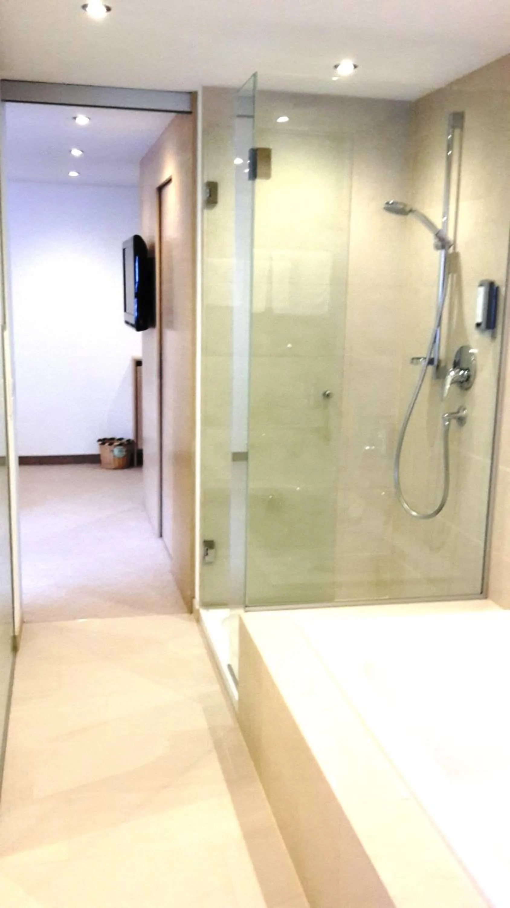 Shower in Hotel Rössle Superior