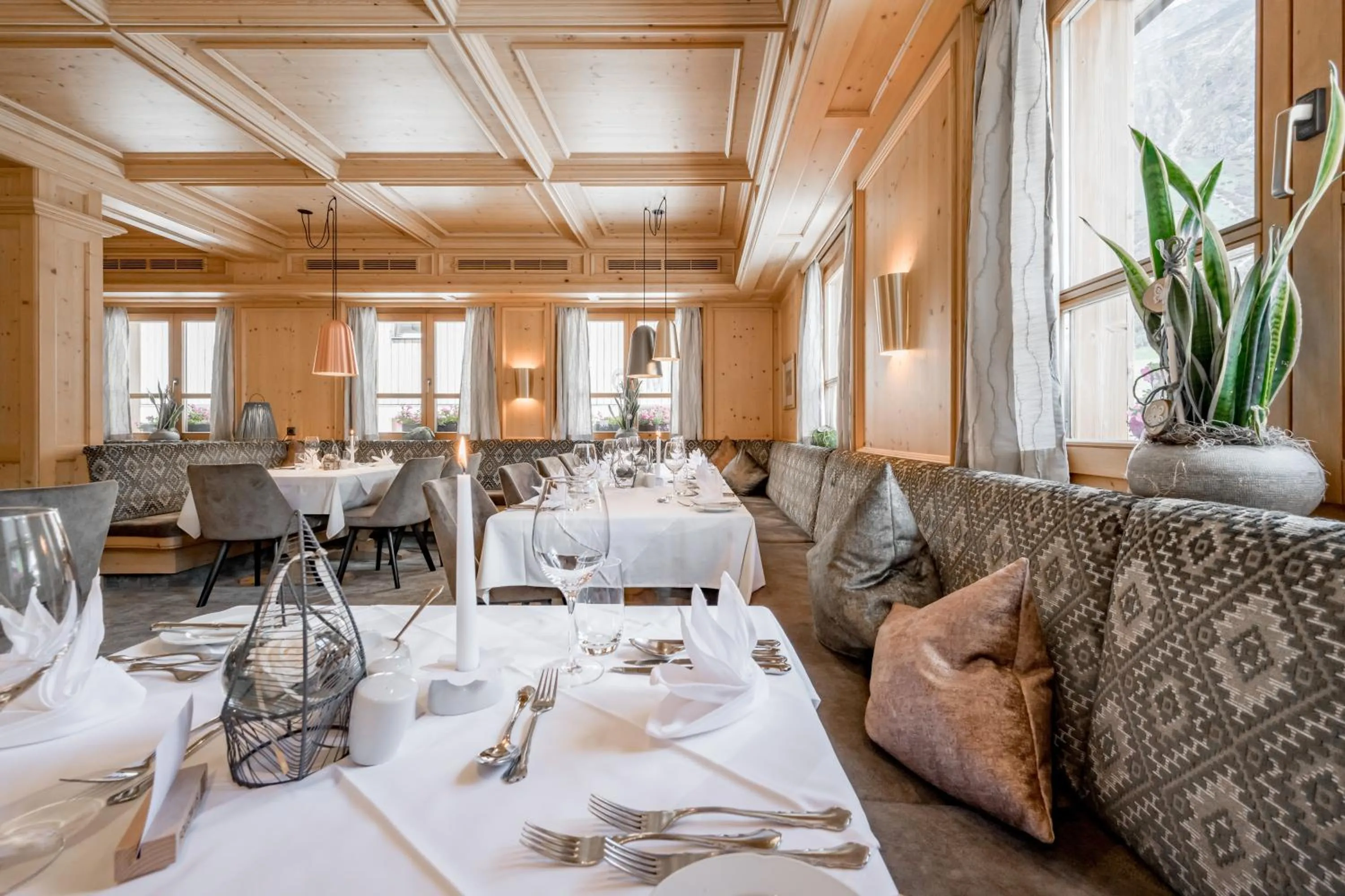 Restaurant/places to eat in Hotel Rössle Superior