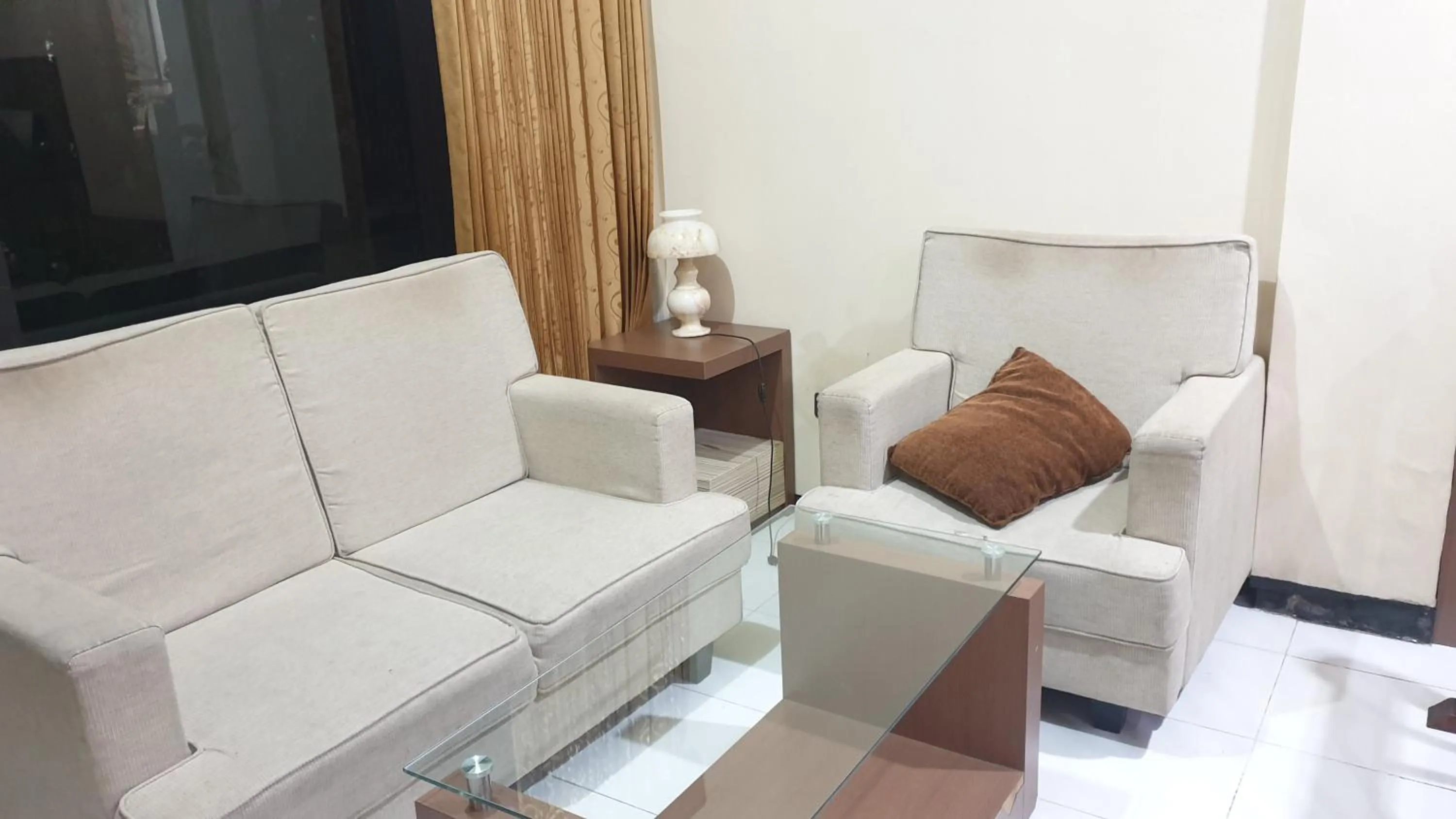 Hotel Suroyo RedPartner