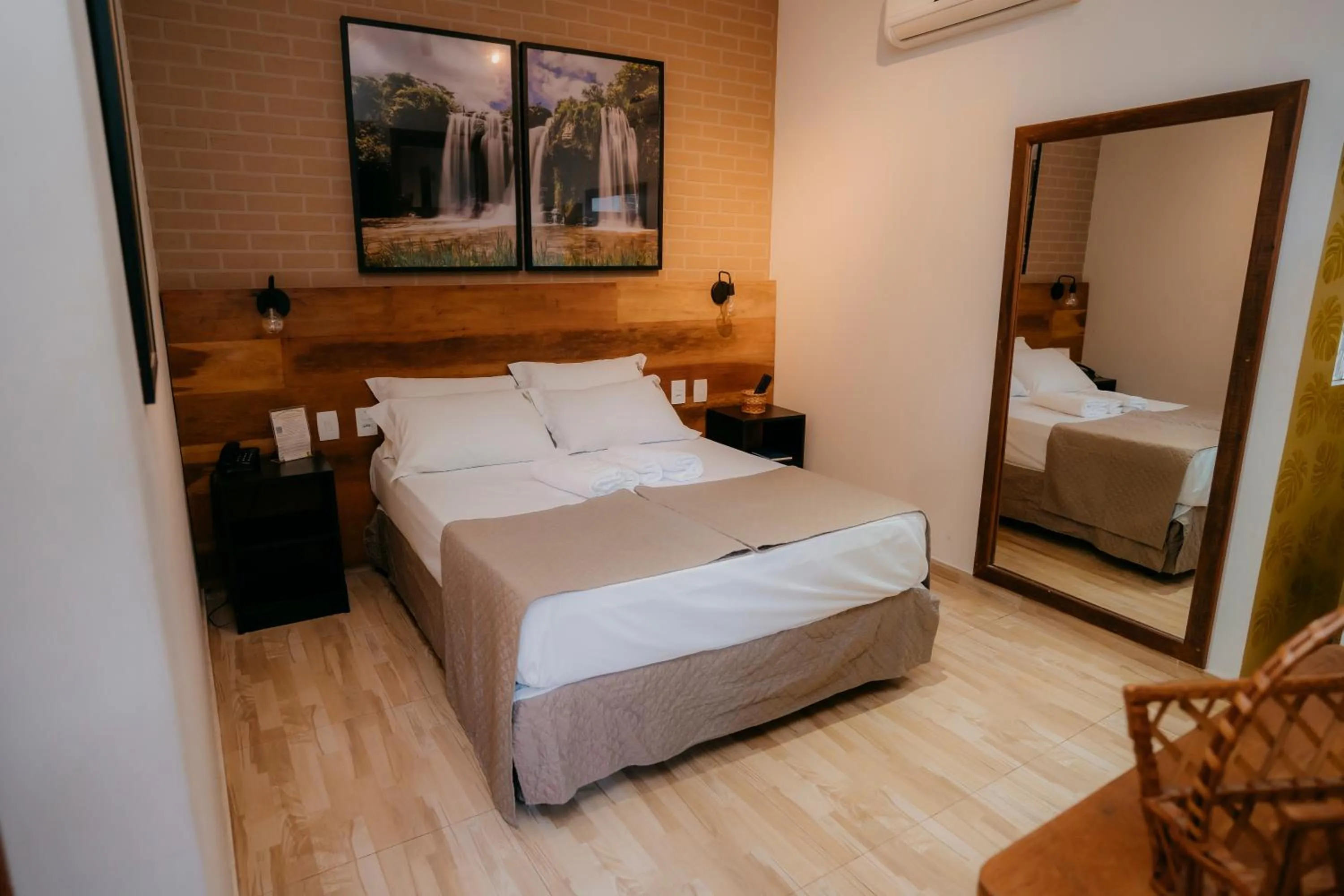 Bed in Estrada Real Palace Hotel