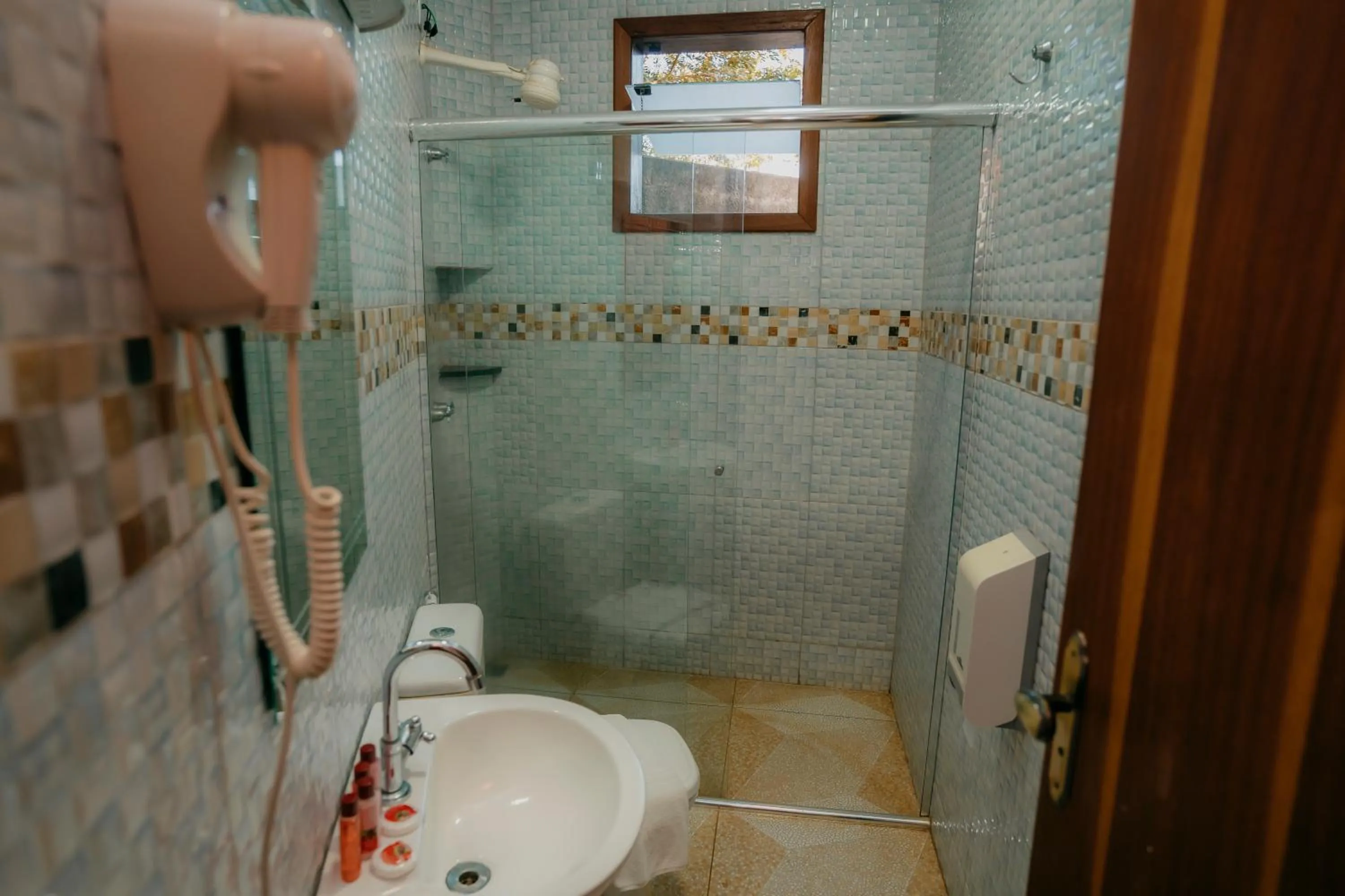 Shower in Estrada Real Palace Hotel