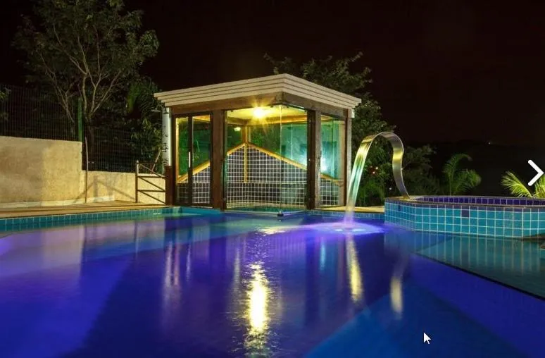 Swimming pool in Estrada Real Palace Hotel