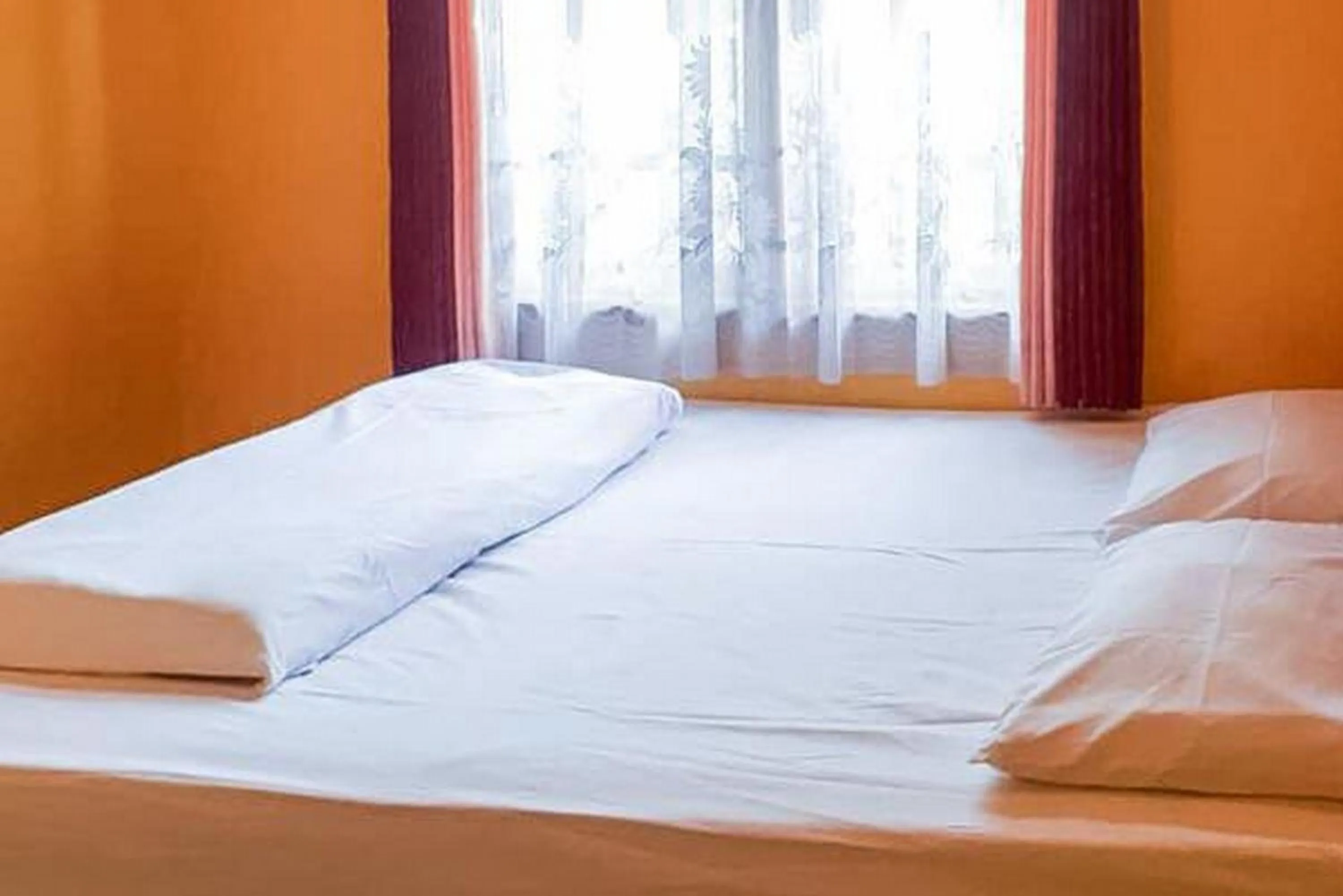 Bedroom, Bed in Bromo Indah Lestari Homestay Mitra RedDoorz