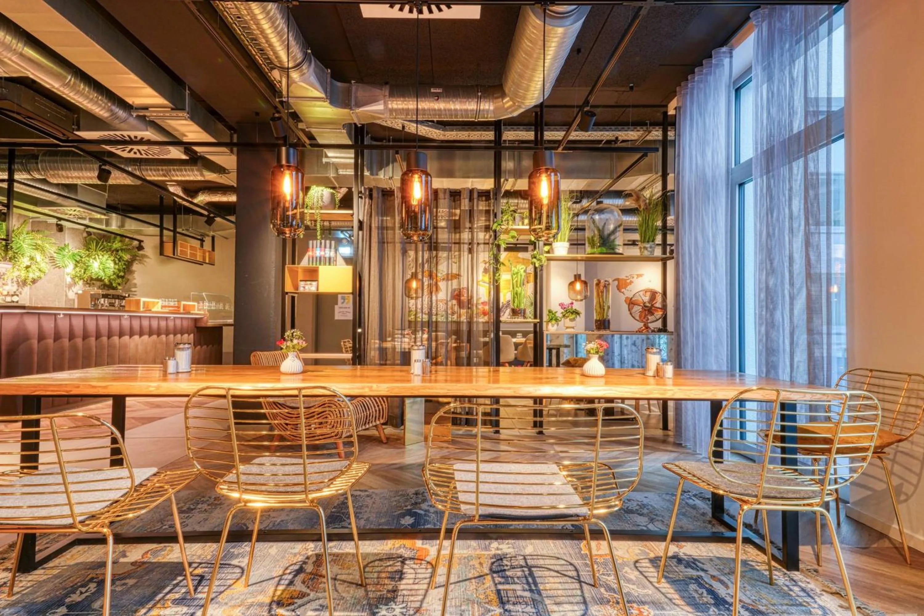 Lobby or reception in Vienna House Easy by Wyndham Hamburg Bergedorf